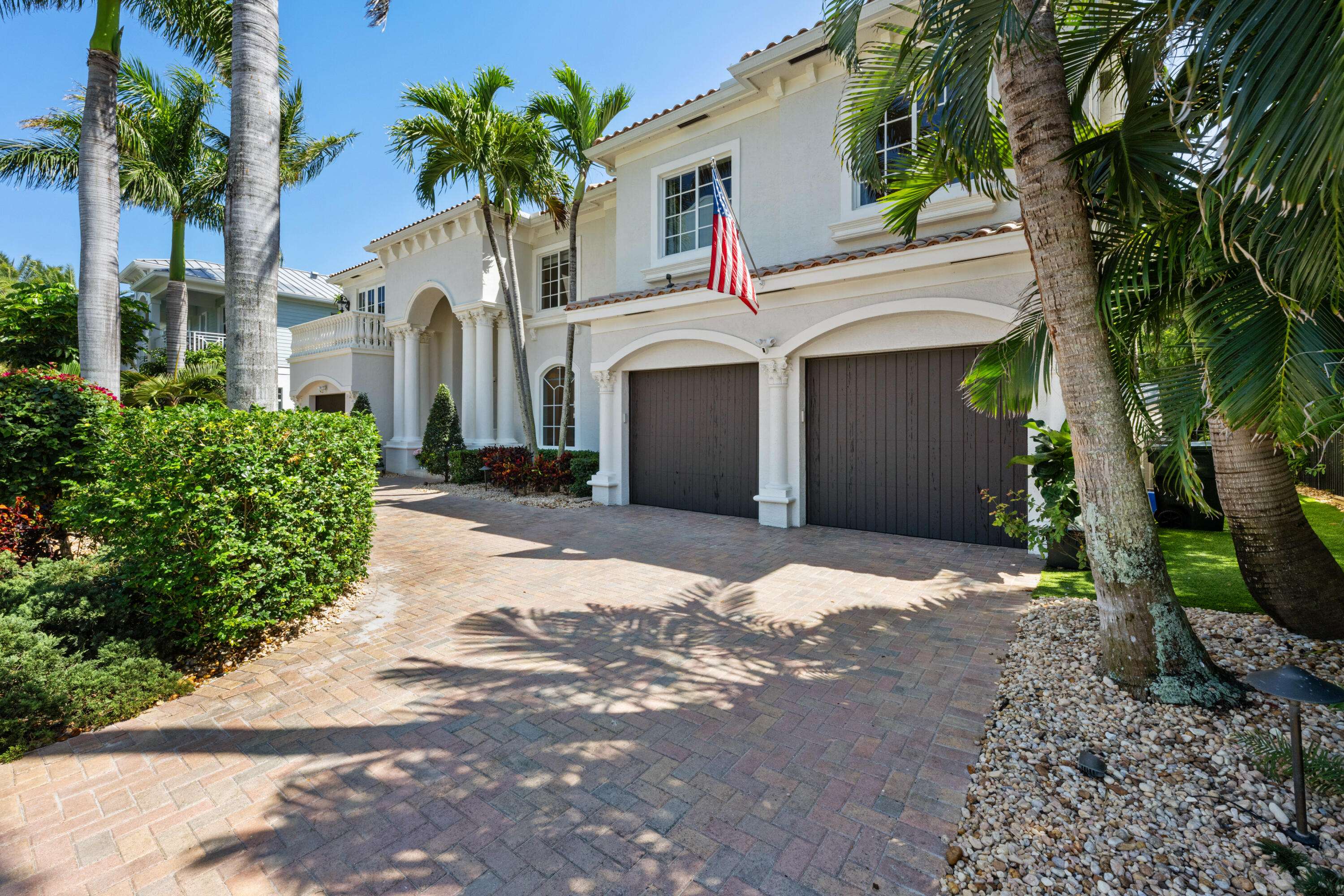 Boca Raton, FL 33487,712 NE 71st ST