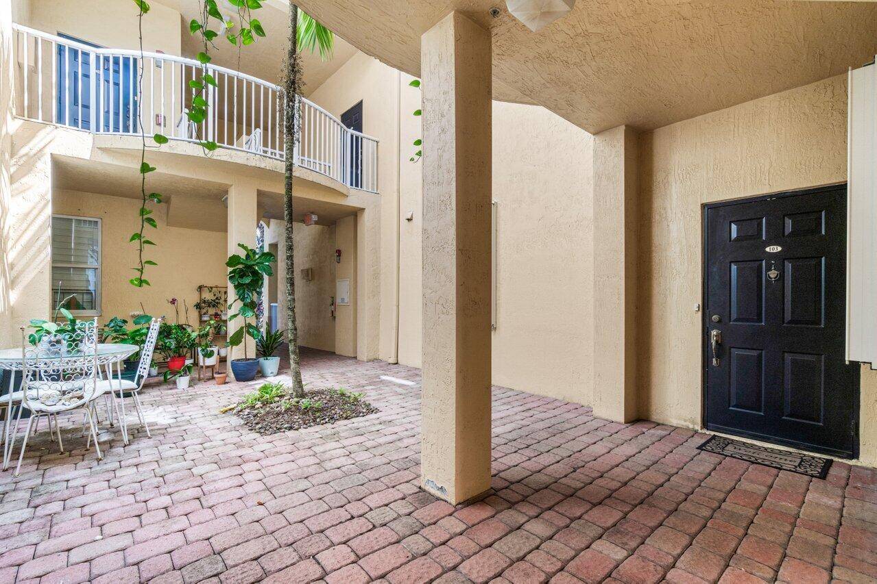Plantation, FL 33324,110 Jacaranda Country Club DR 103