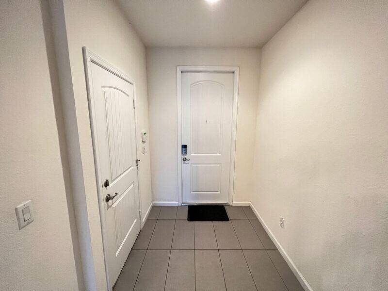 Oakland Park, FL 33334,4204 N Dixie HWY 9