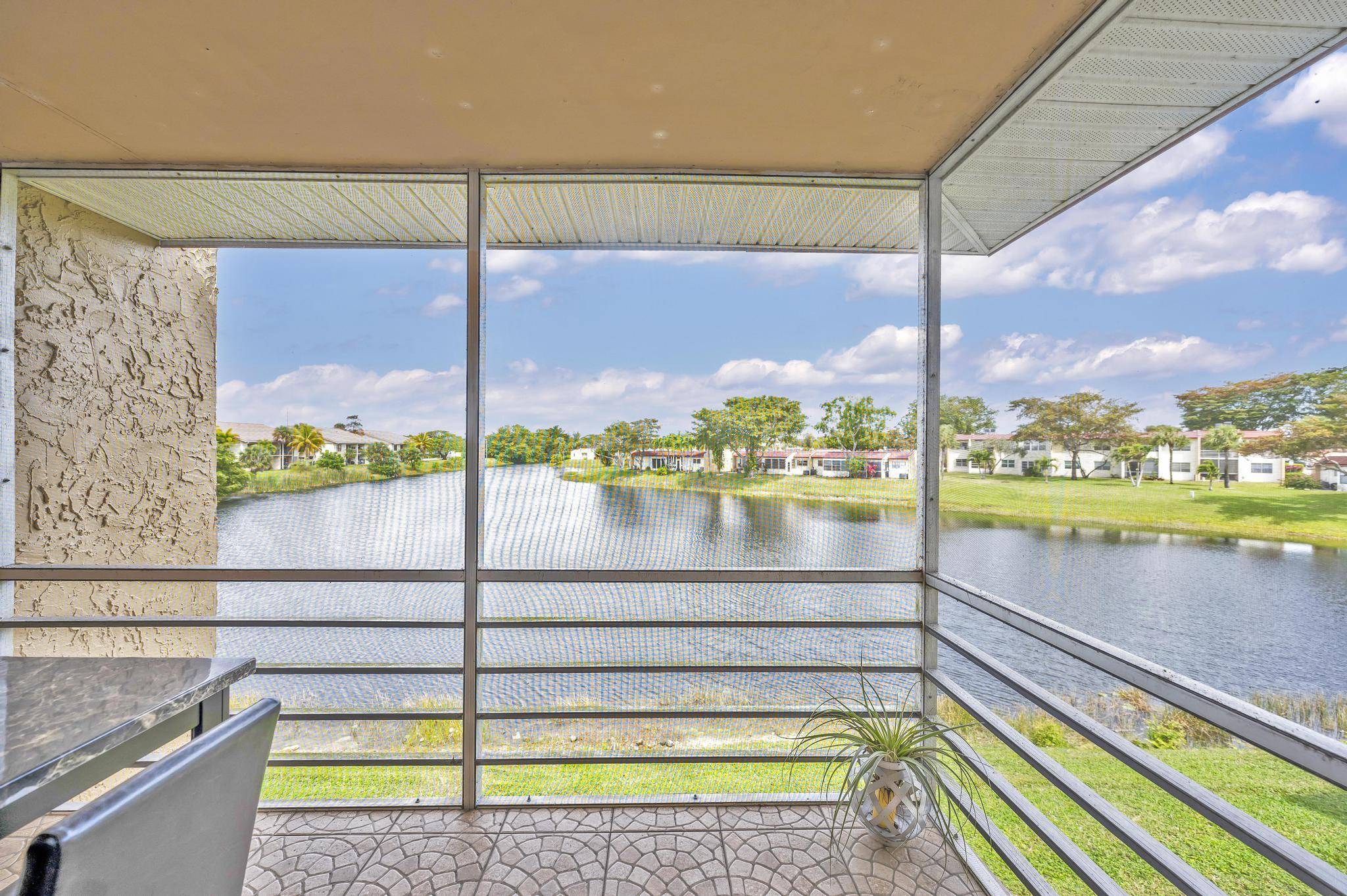 West Palm Beach, FL 33411,185 Lake Evelyn DR
