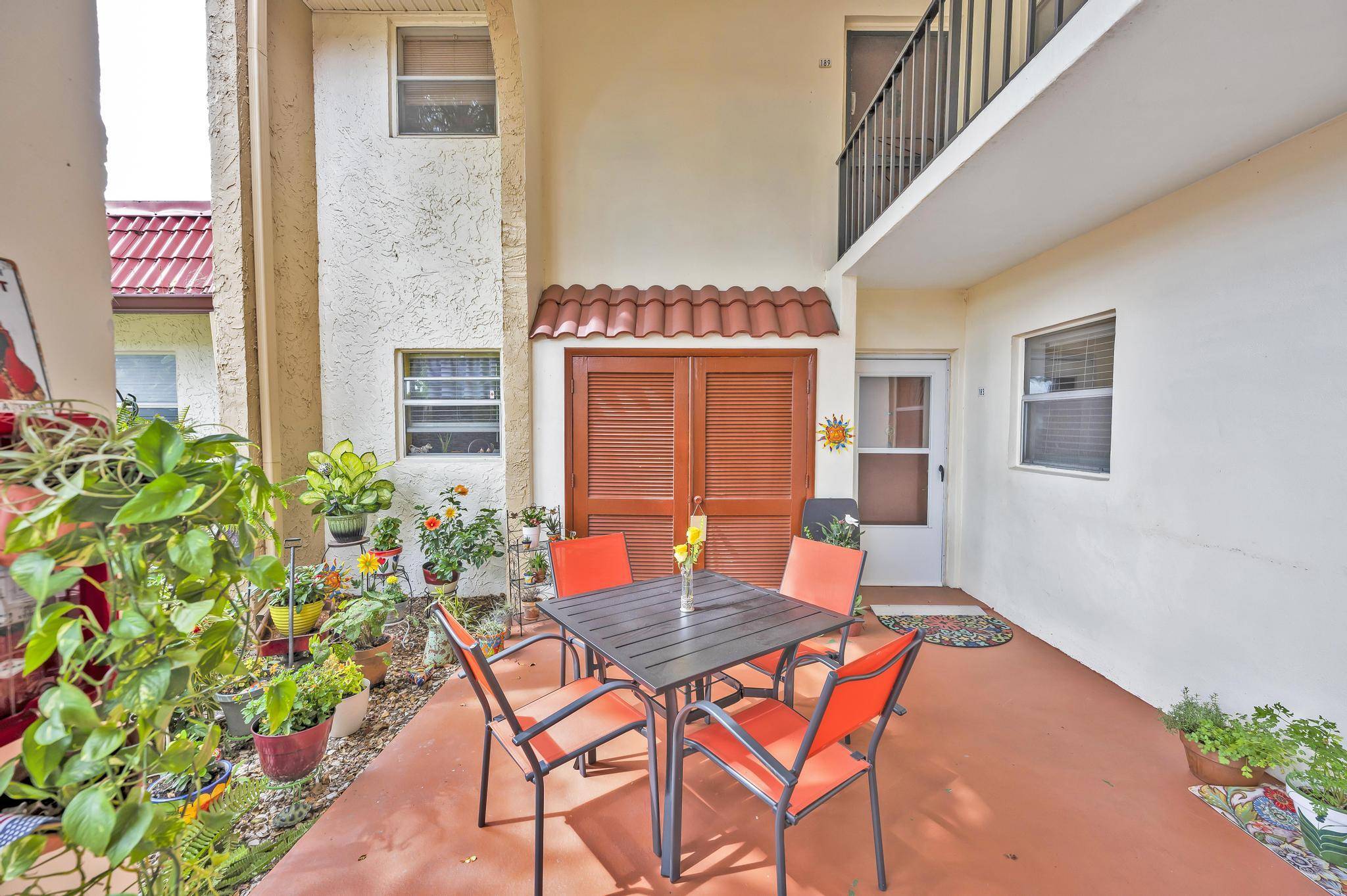 West Palm Beach, FL 33411,185 Lake Evelyn DR
