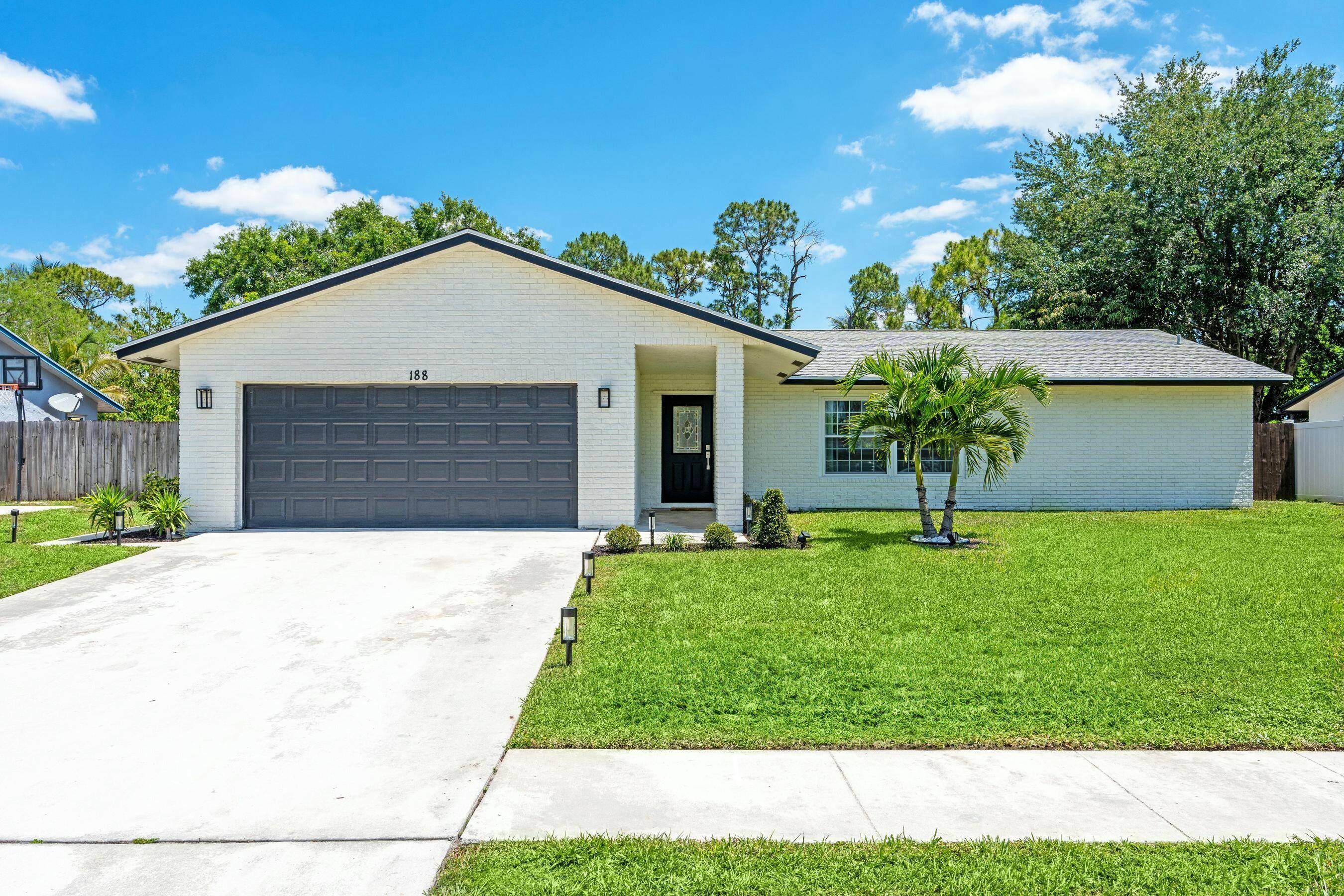 Royal Palm Beach, FL 33411,188 Martin CIR
