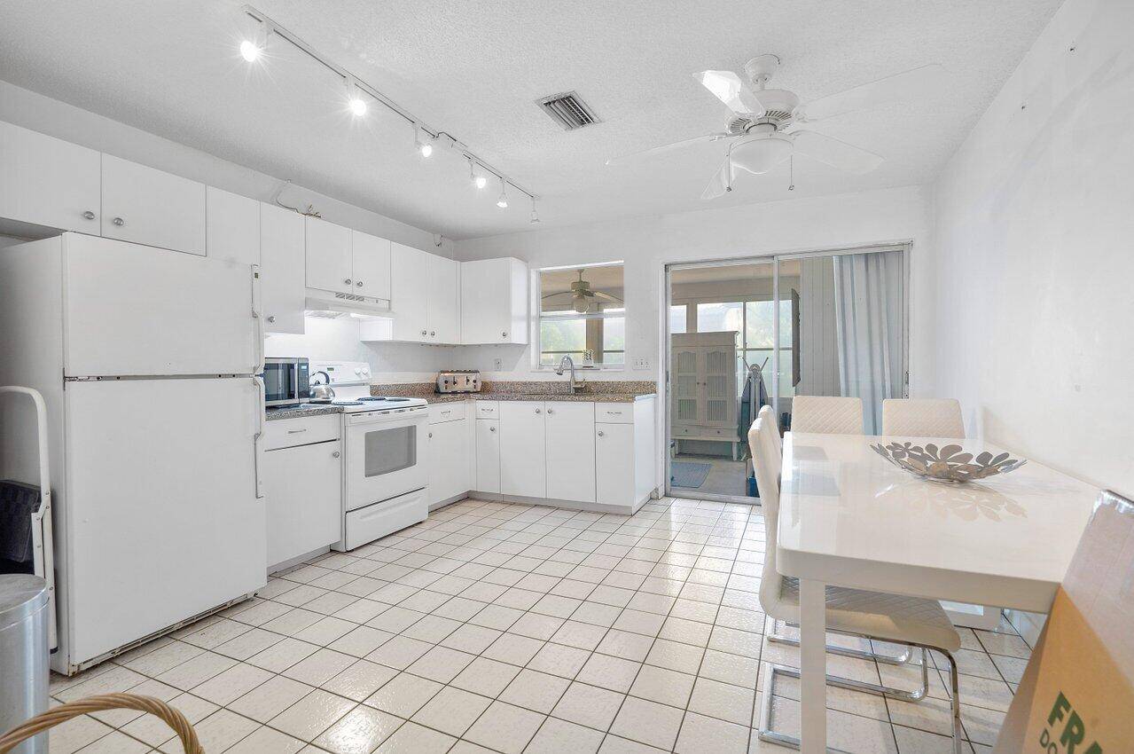 Ocean Ridge, FL 33435,11 Sailfish LN