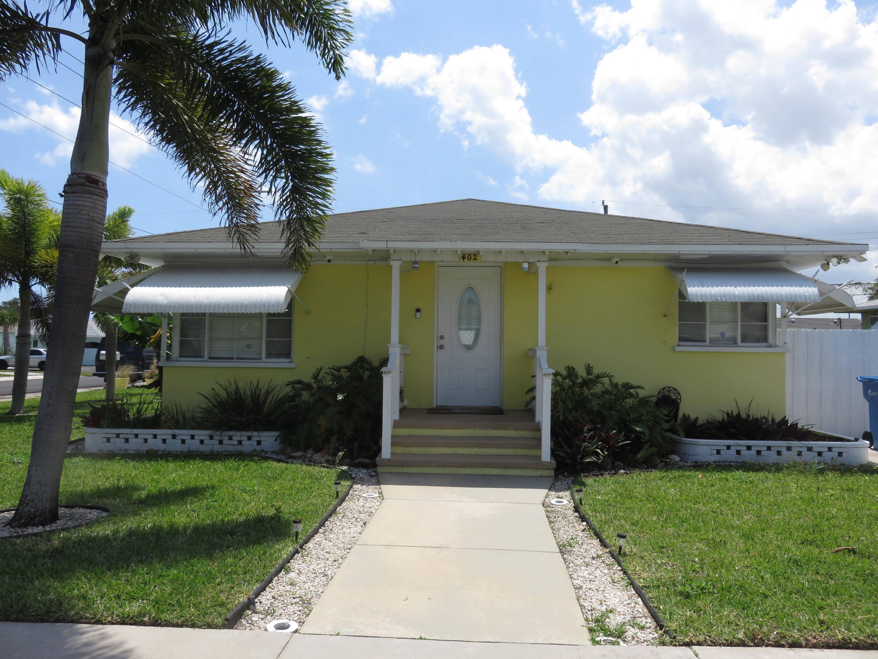 Lantana, FL 33462,402 W Ocean AVE
