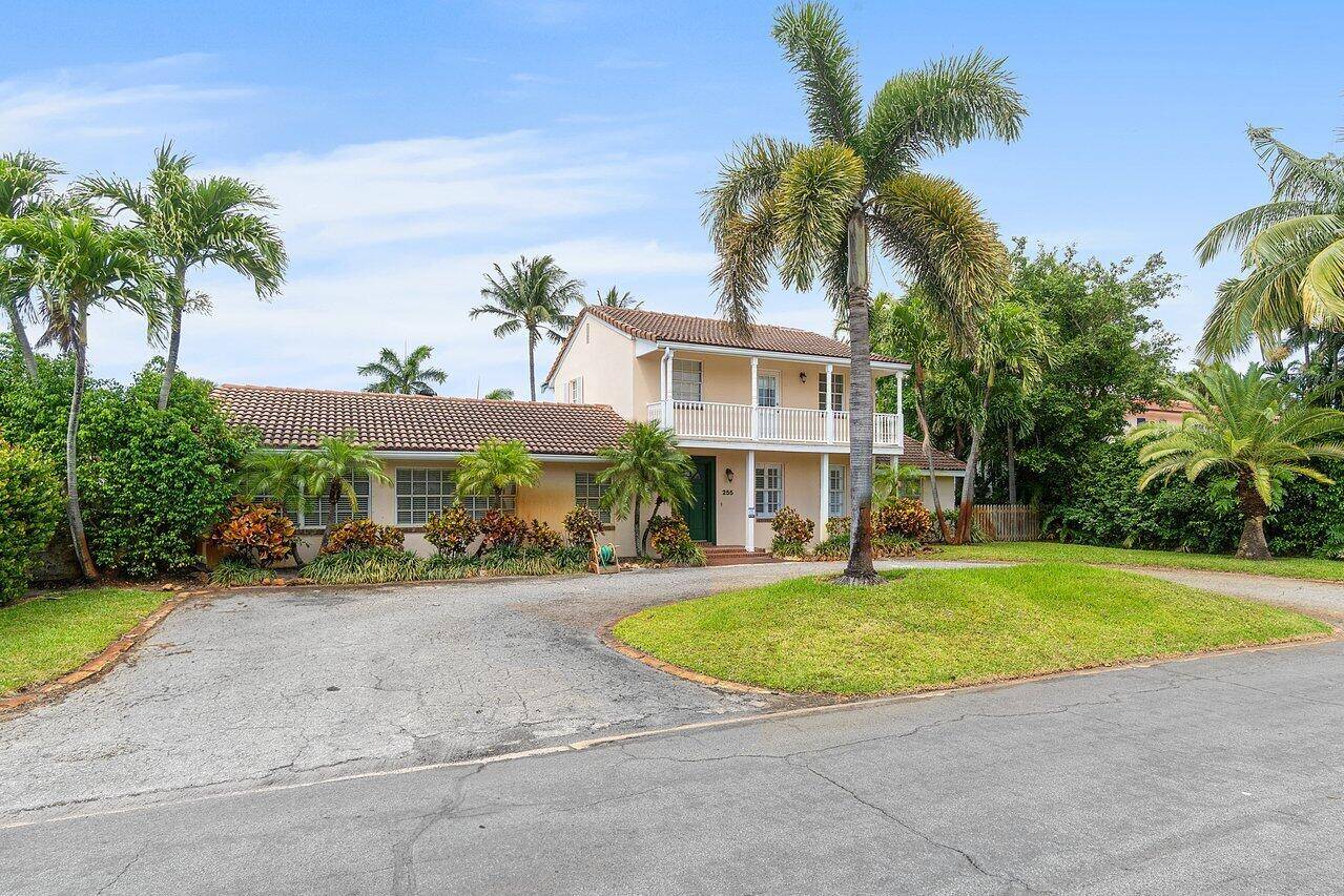 West Palm Beach, FL 33405,255 Russlyn DR