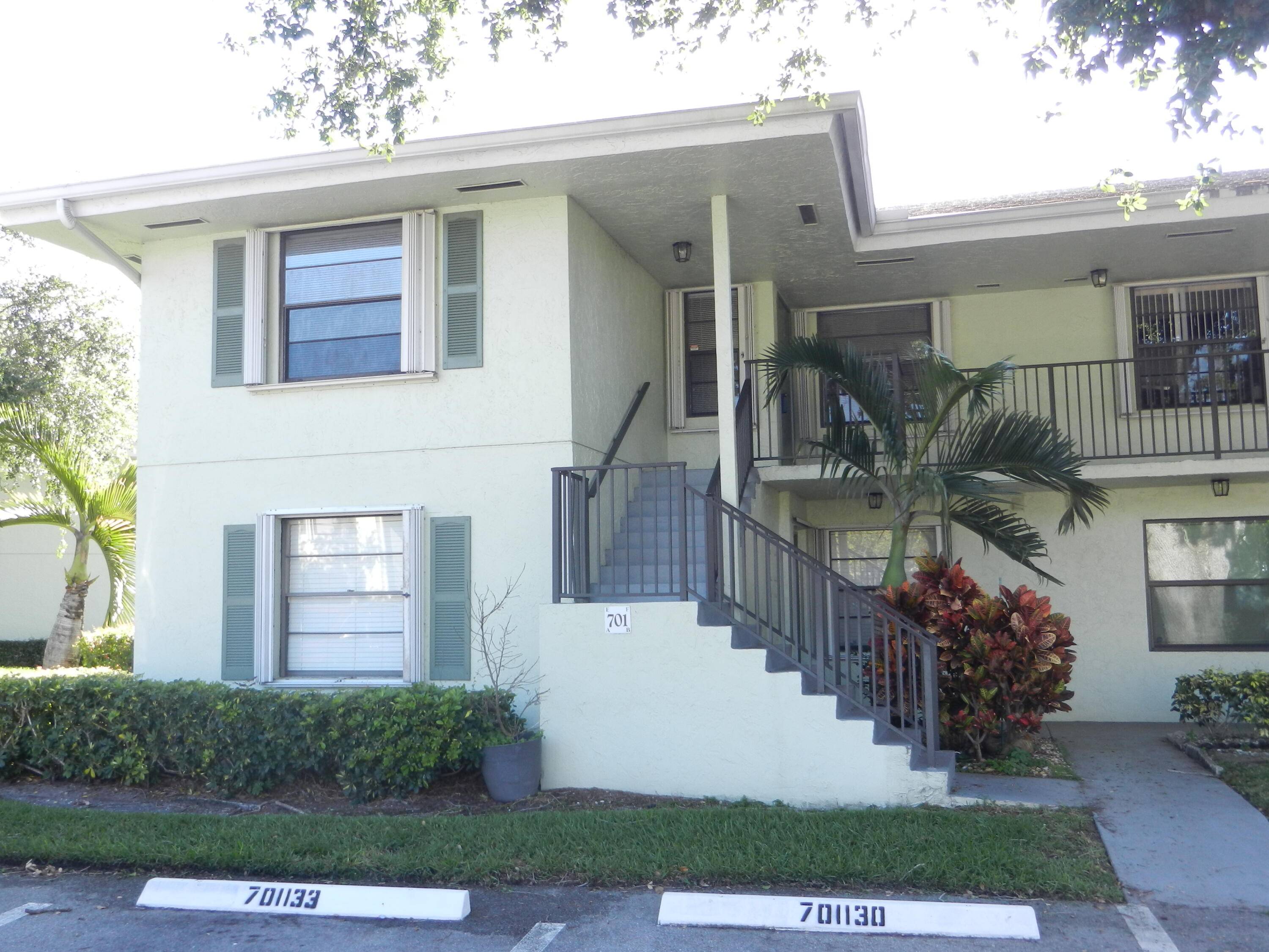 Palm Beach Gardens, FL 33418,701 Sabal Ridge CIR E