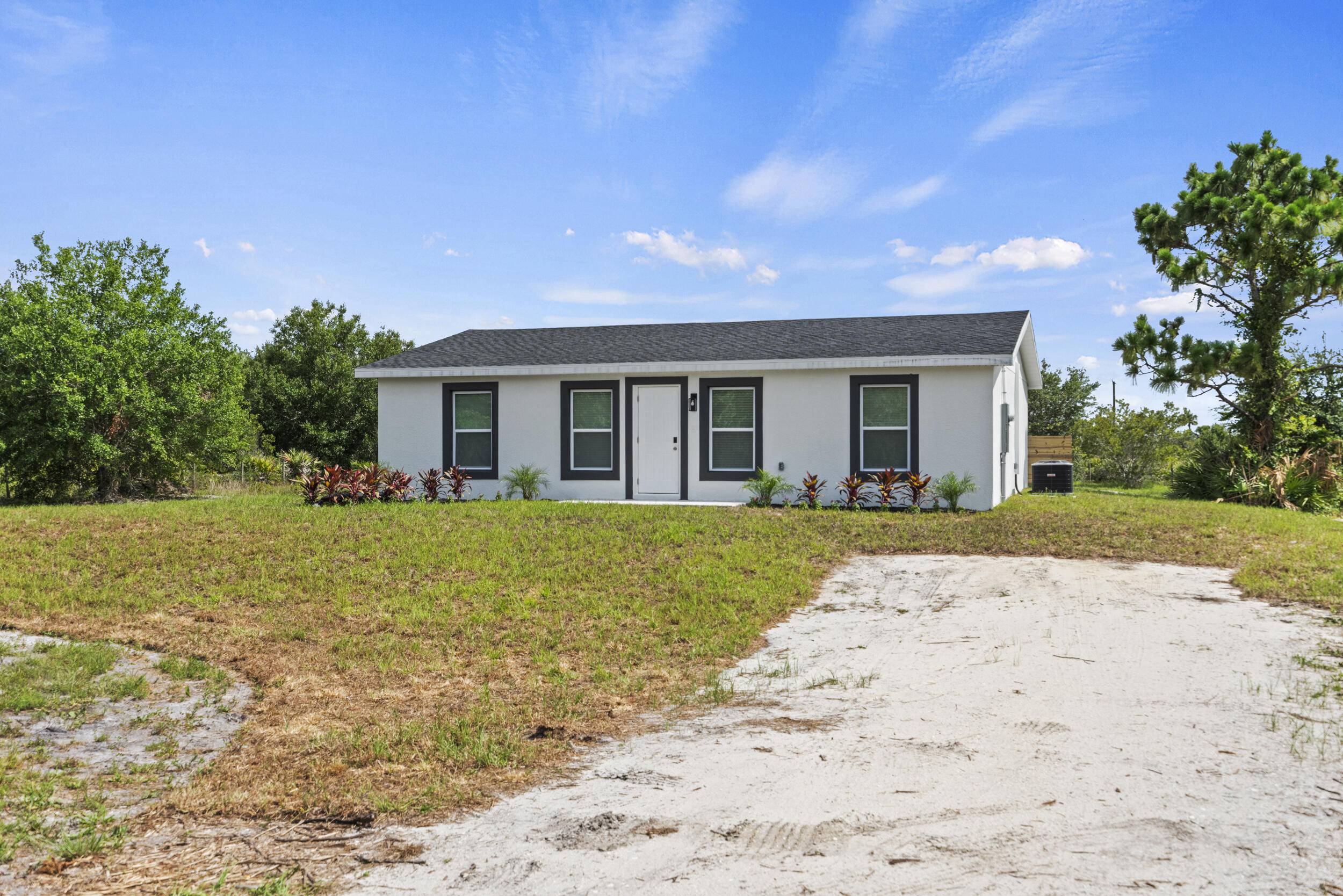 Okeechobee, FL 34972,18767 NW 240th ST
