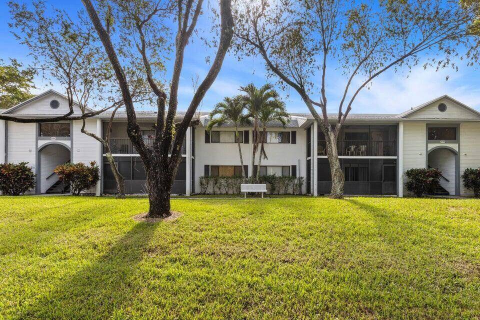 Delray Beach, FL 33484,15449 Lakes Of Delray BLVD 207