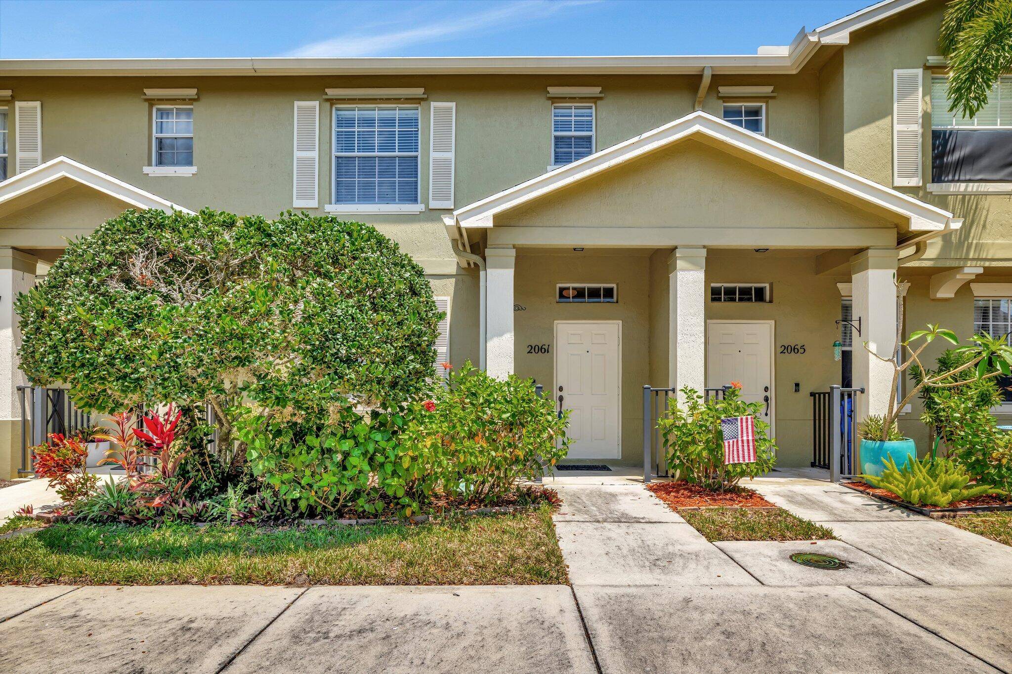Port Saint Lucie, FL 34952,2061 SE Glen Ridge DR