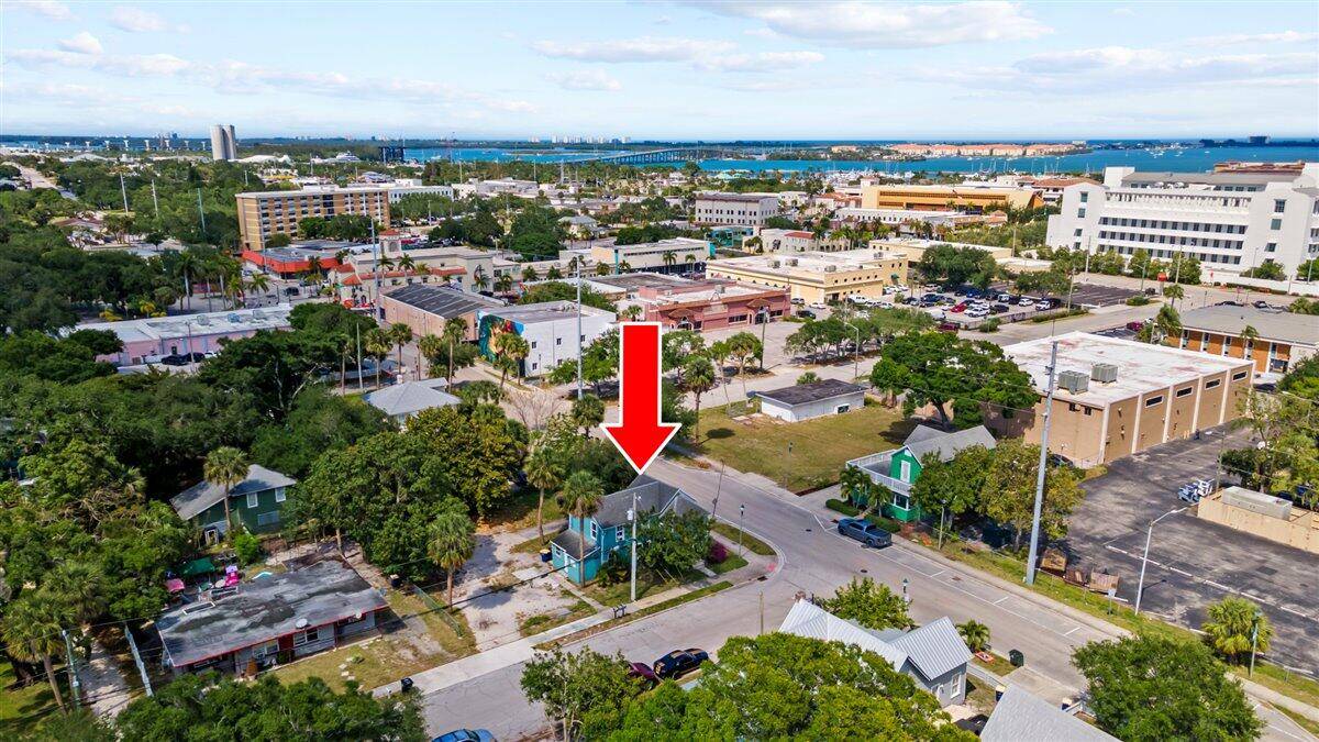 Fort Pierce, FL 34950,700 Boston AVE