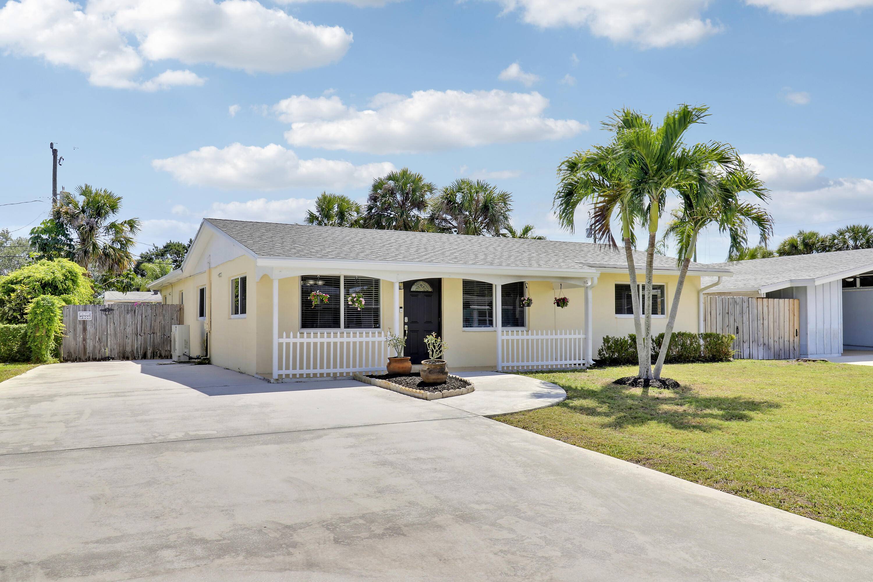 Palm Beach Gardens, FL 33410,532 Riverside DR