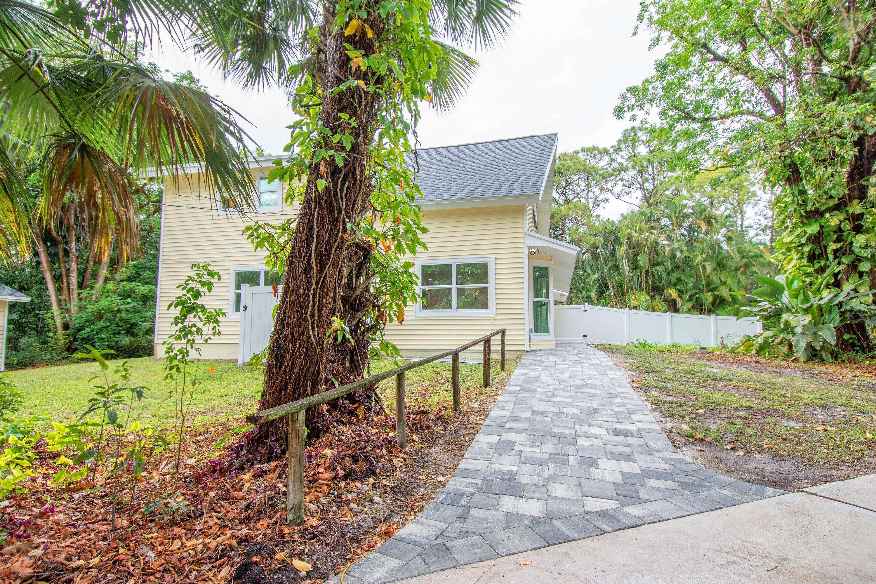 Jupiter, FL 33478,16655 N 105th DR
