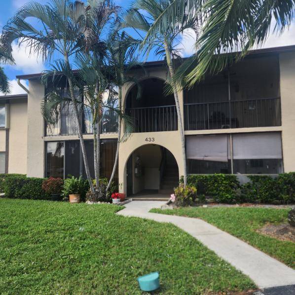 Greenacres, FL 33463,433 Pine Glen LN A-2