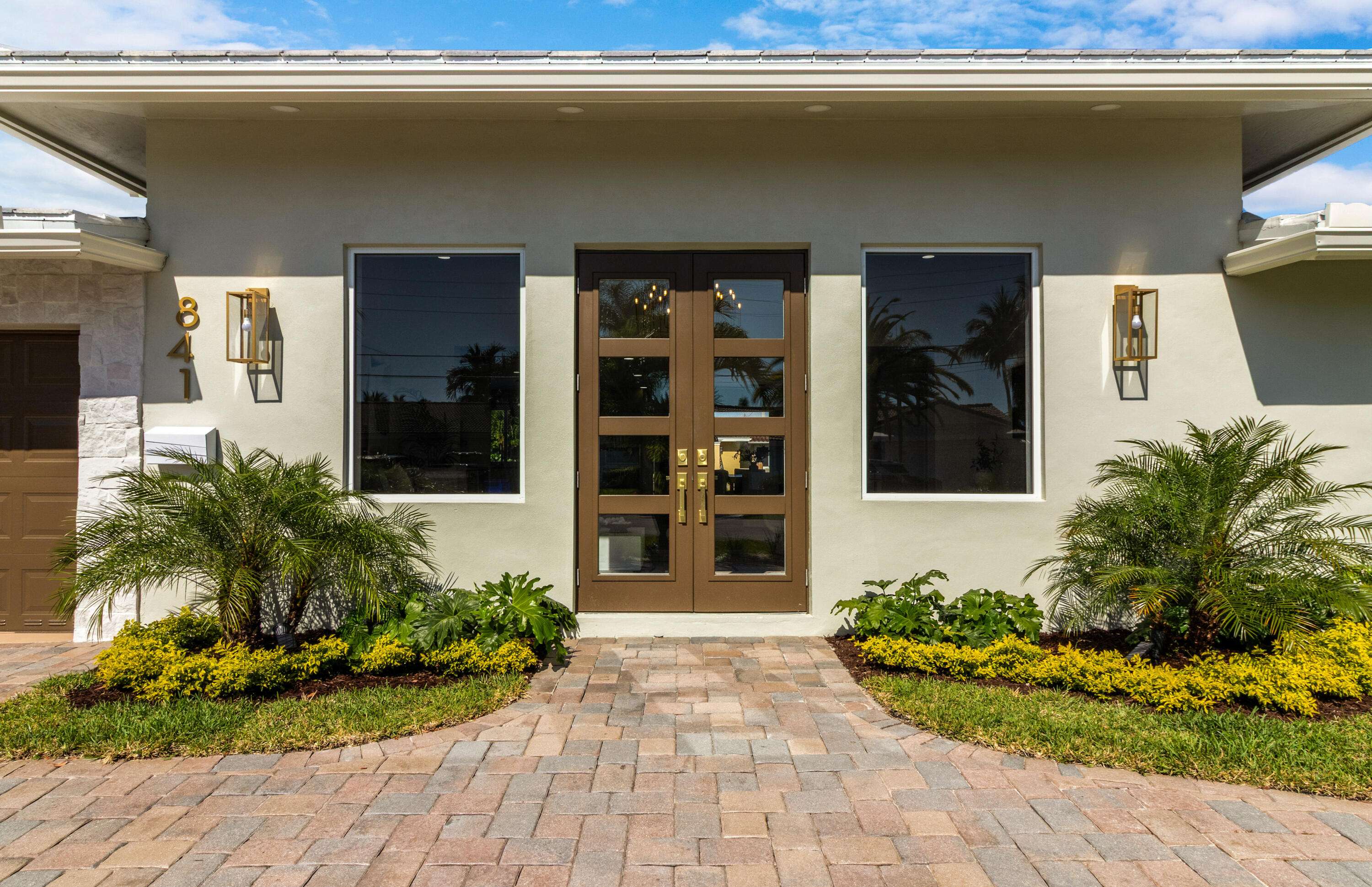 Pompano Beach, FL 33060,841 SE 5th TER