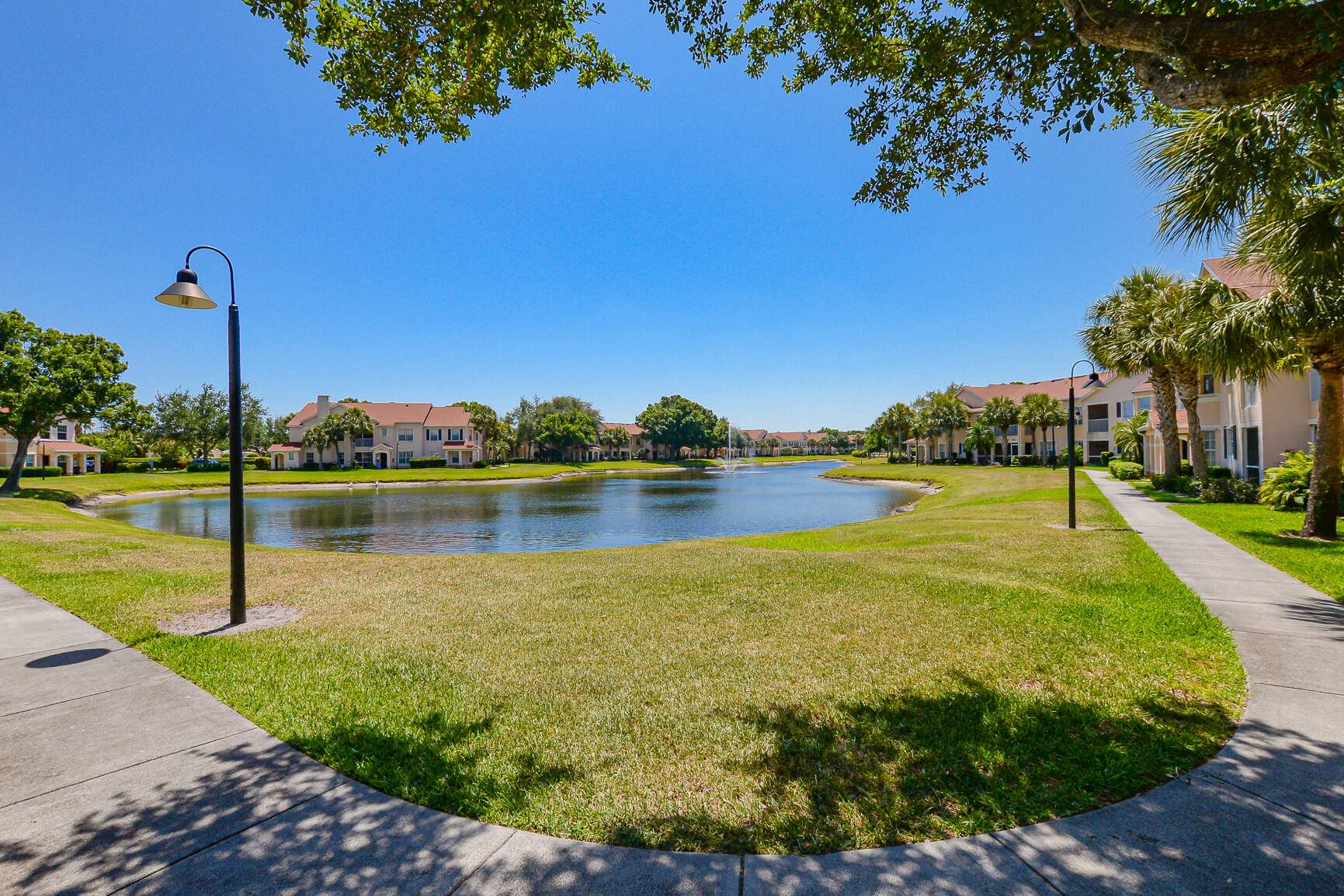 Vero Beach, FL 32966,2318 57th CIR 2318