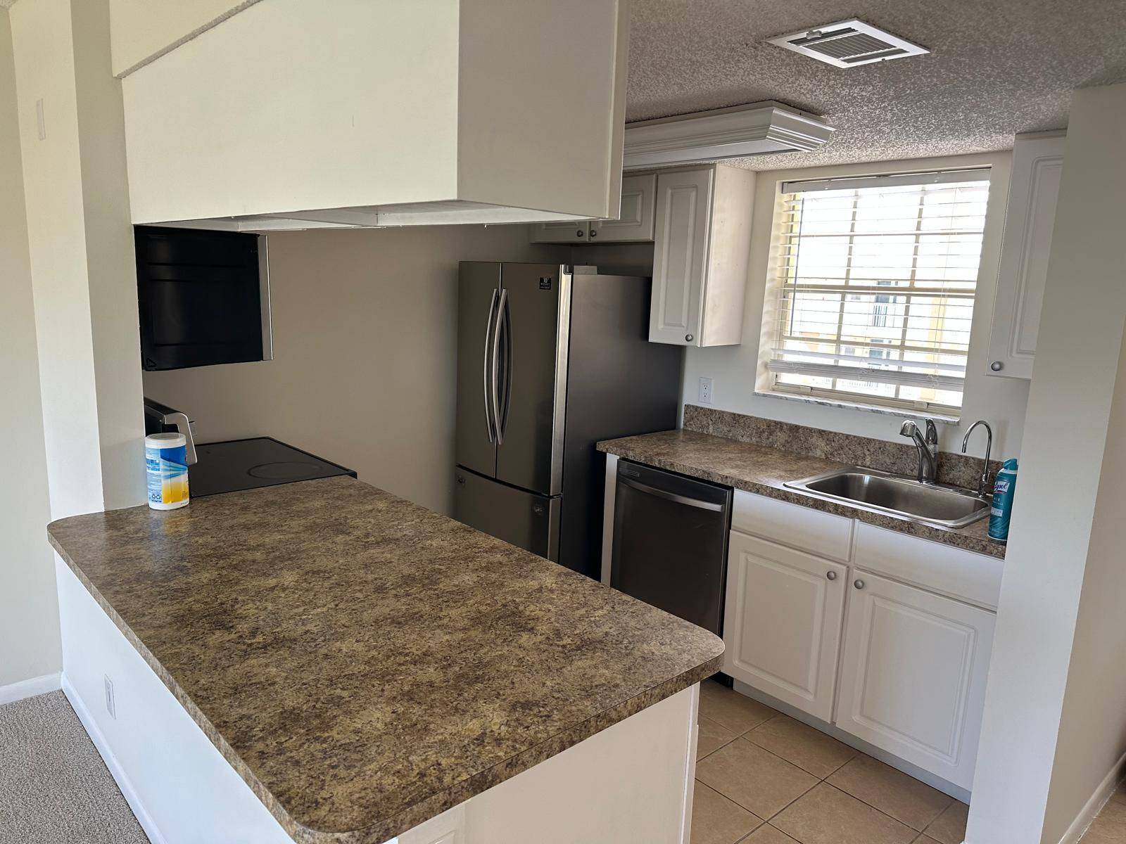 Boca Raton, FL 33433,6284 La Costa DR J