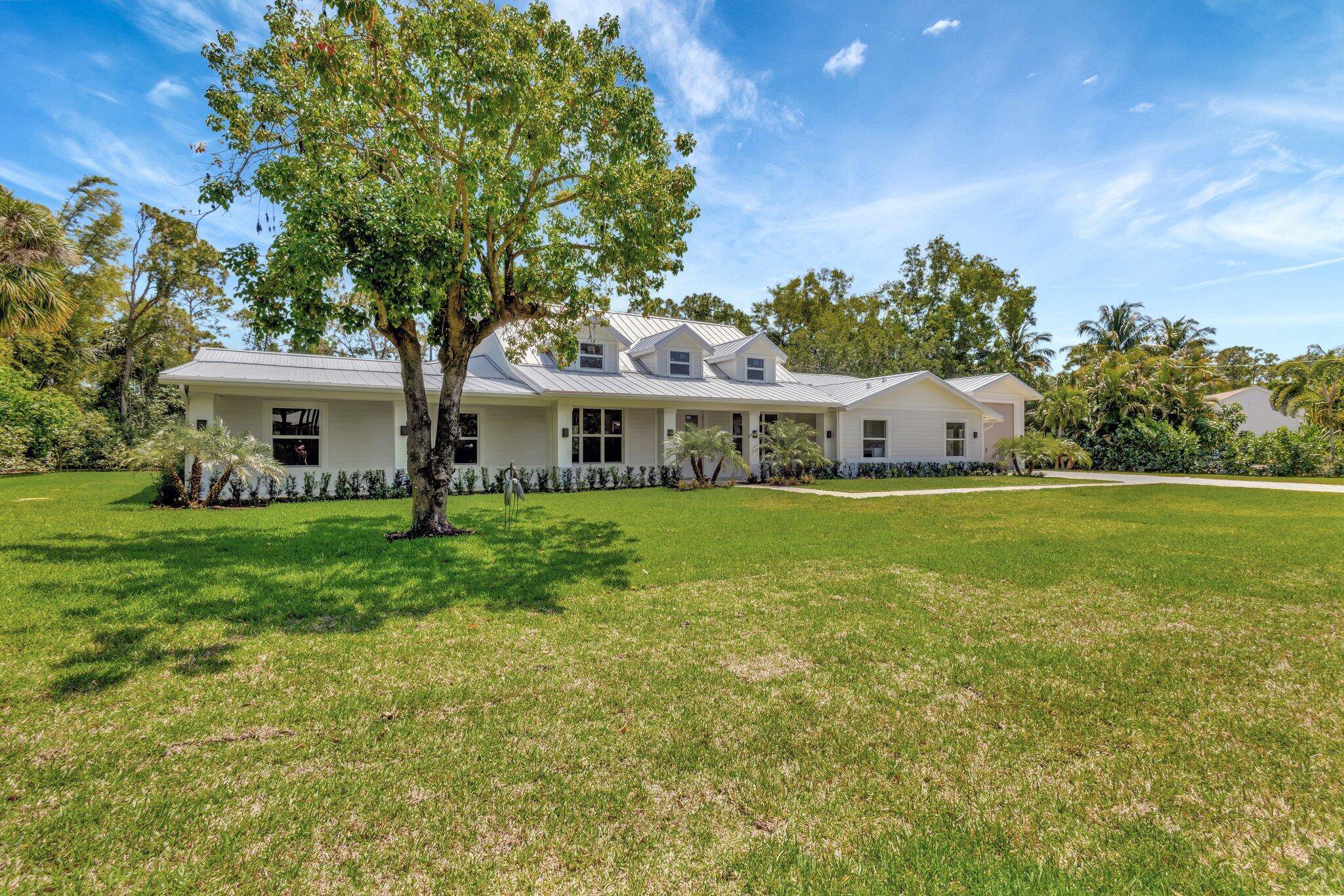 Palm Beach Gardens, FL 33418,15014 N 72nd DR