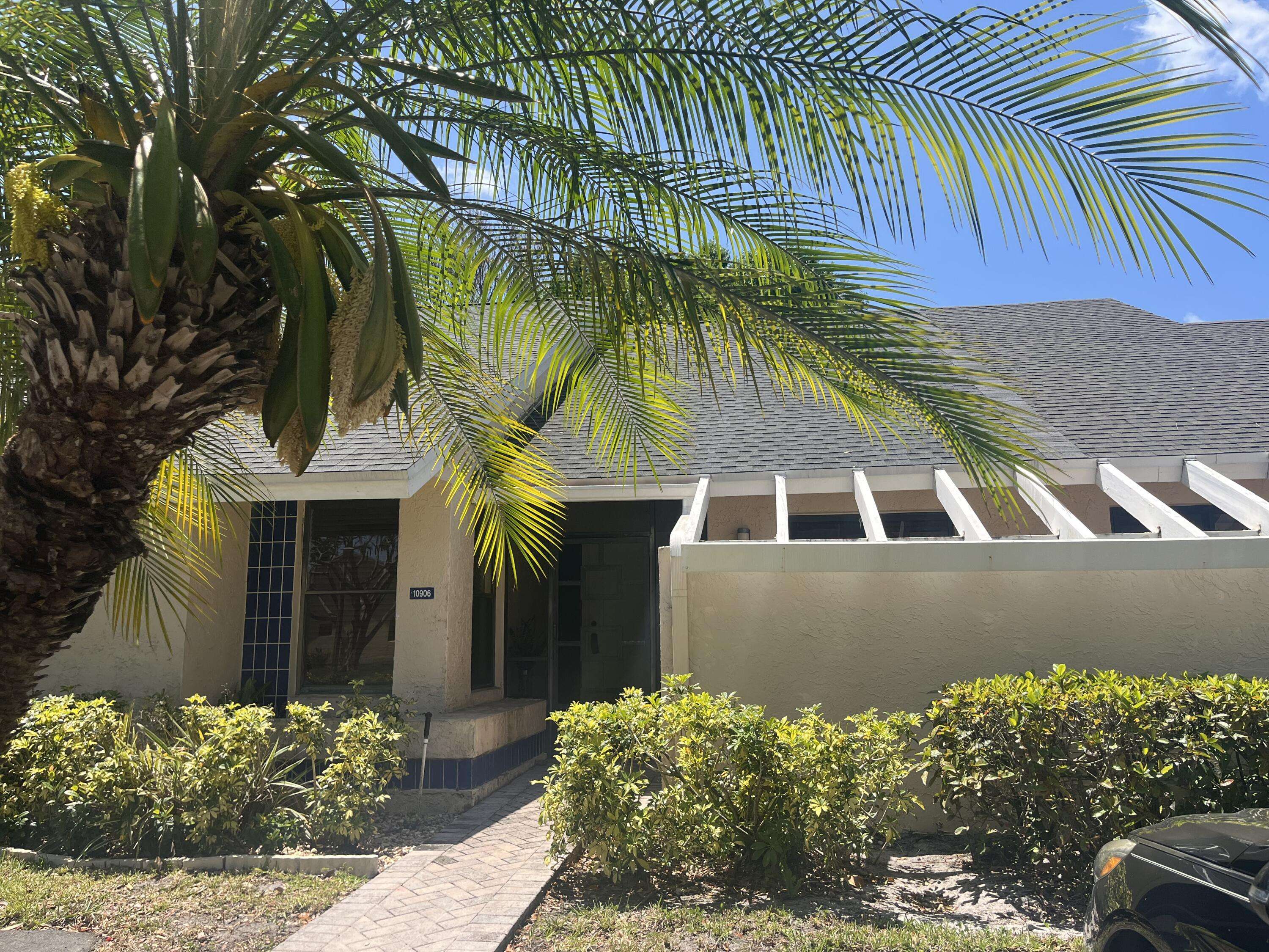 Boca Raton, FL 33498,10906 Lake Front PL