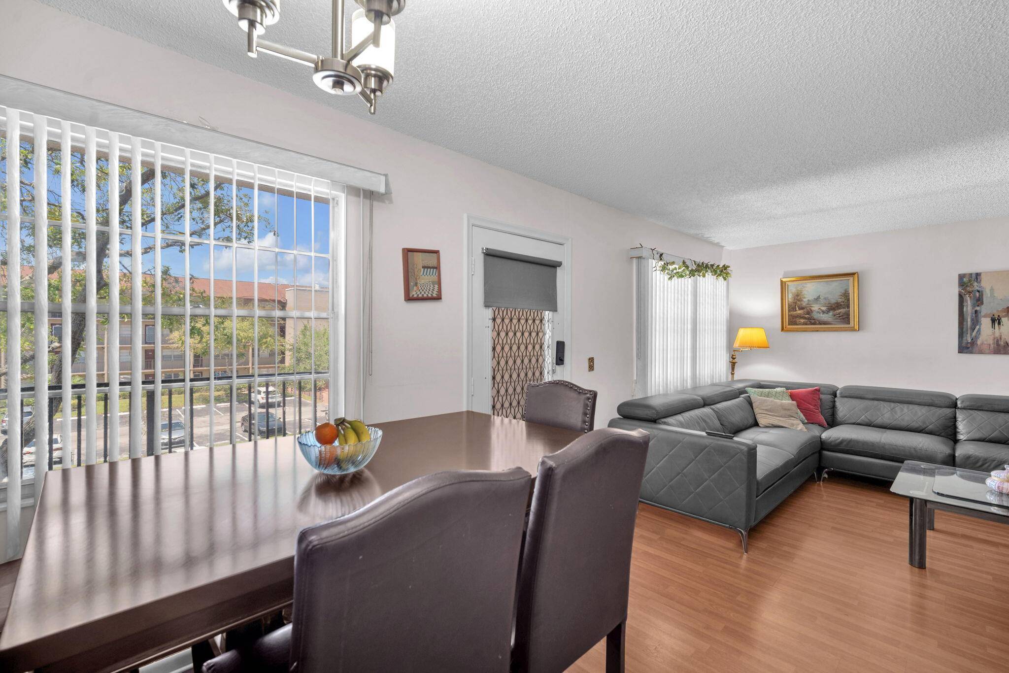 Pembroke Pines, FL 33027,801 SW 133rd TER 317k