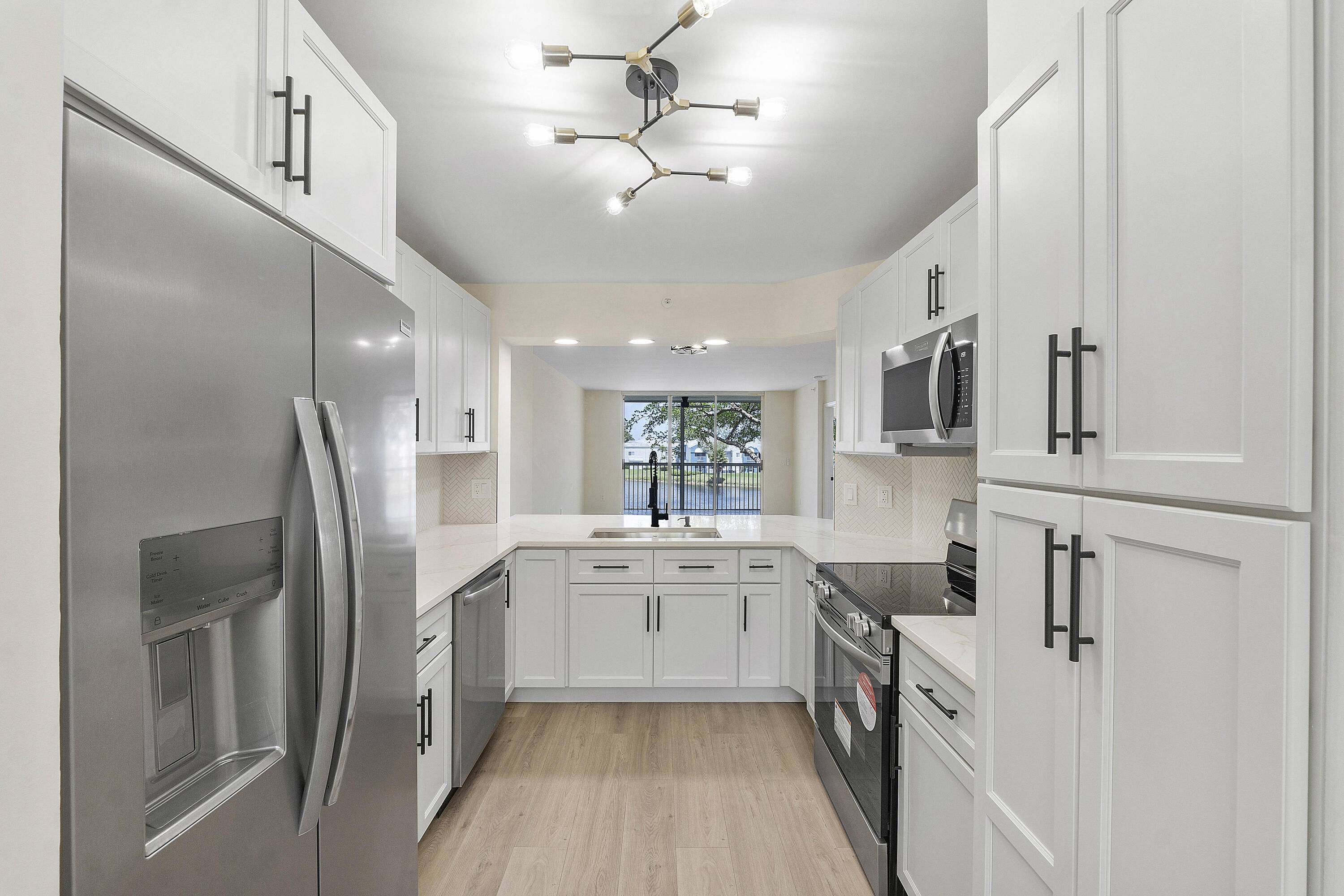Tamarac, FL 33321,9575 Weldon CIR C313