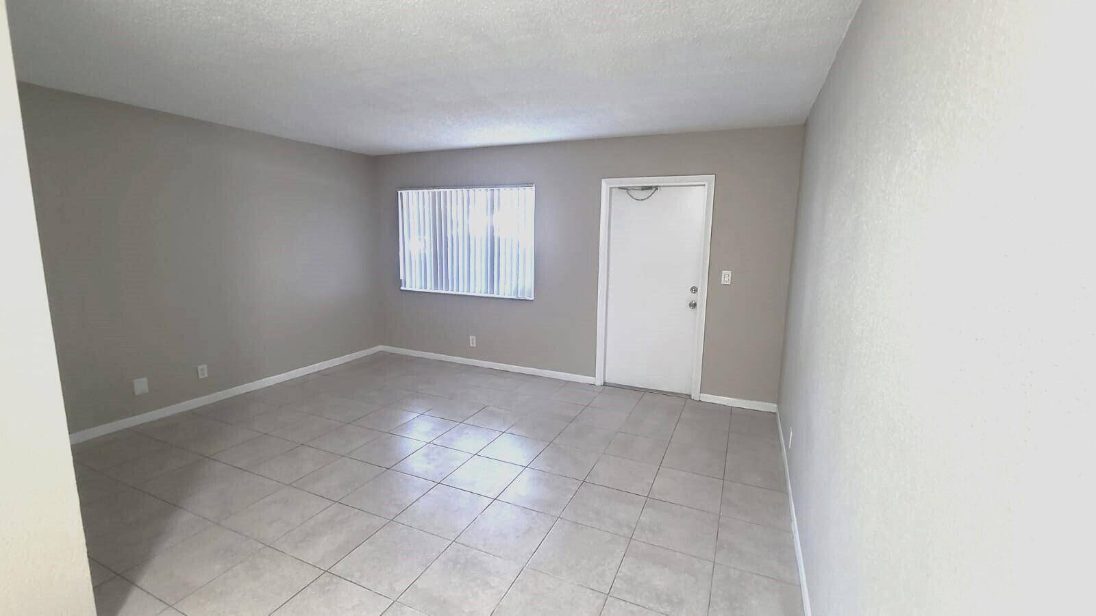 Fort Lauderdale, FL 33334,1400 NE 54th ST 105