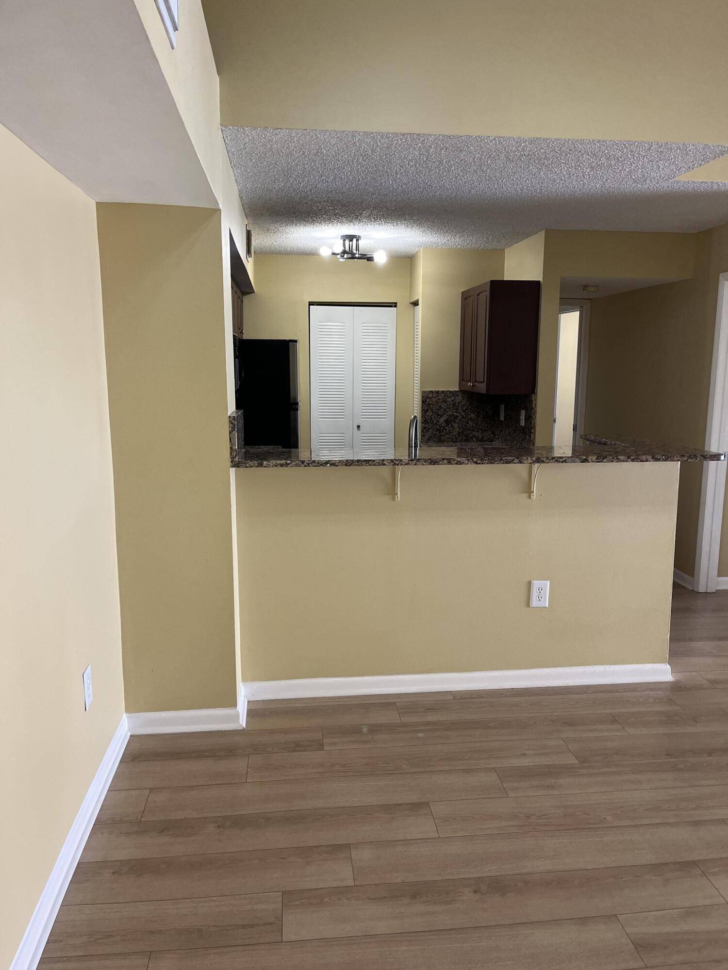 West Palm Beach, FL 33409,1743 Village BLVD 208