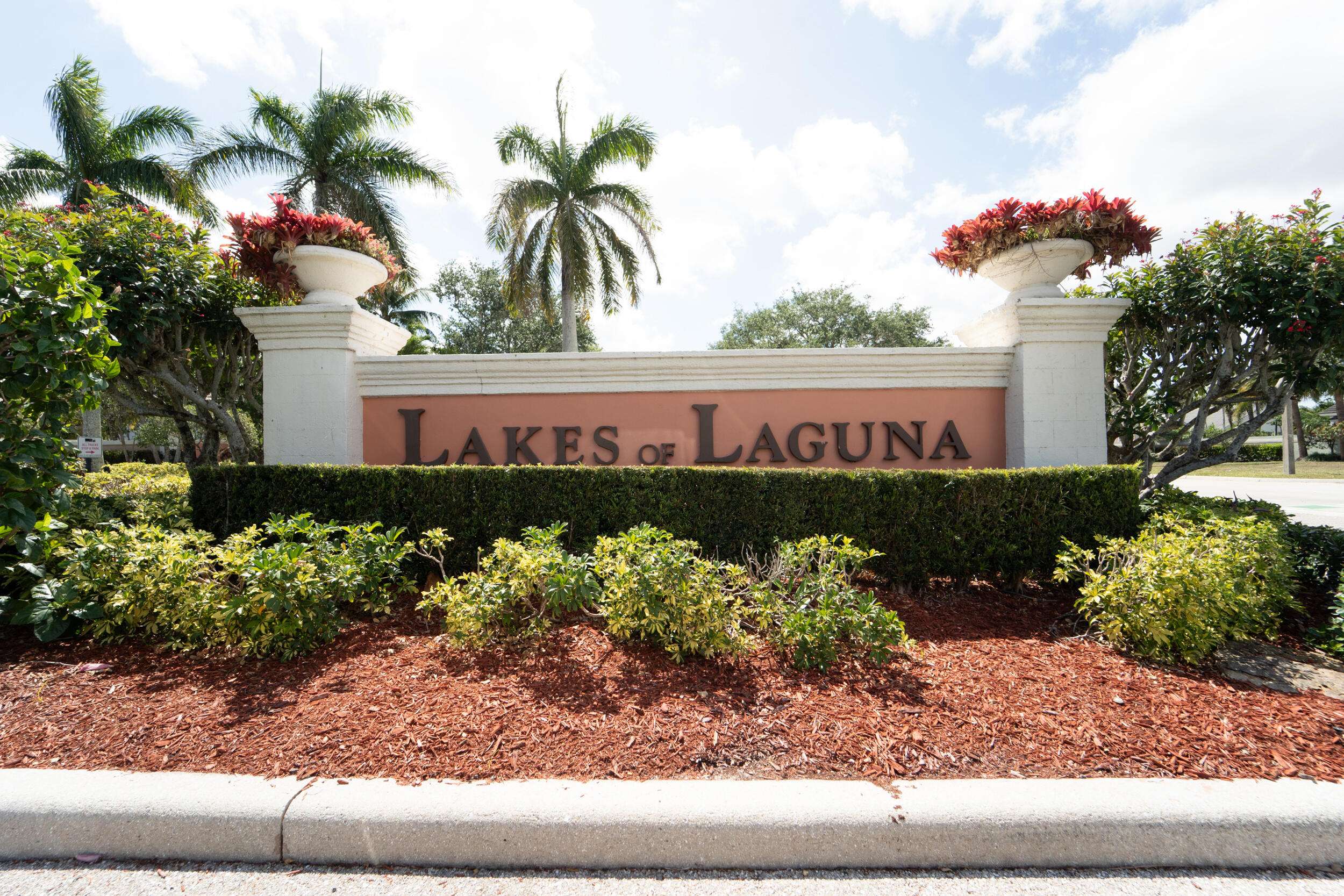 West Palm Beach, FL 33409,4341 NE NE Lake Lucerne CIR