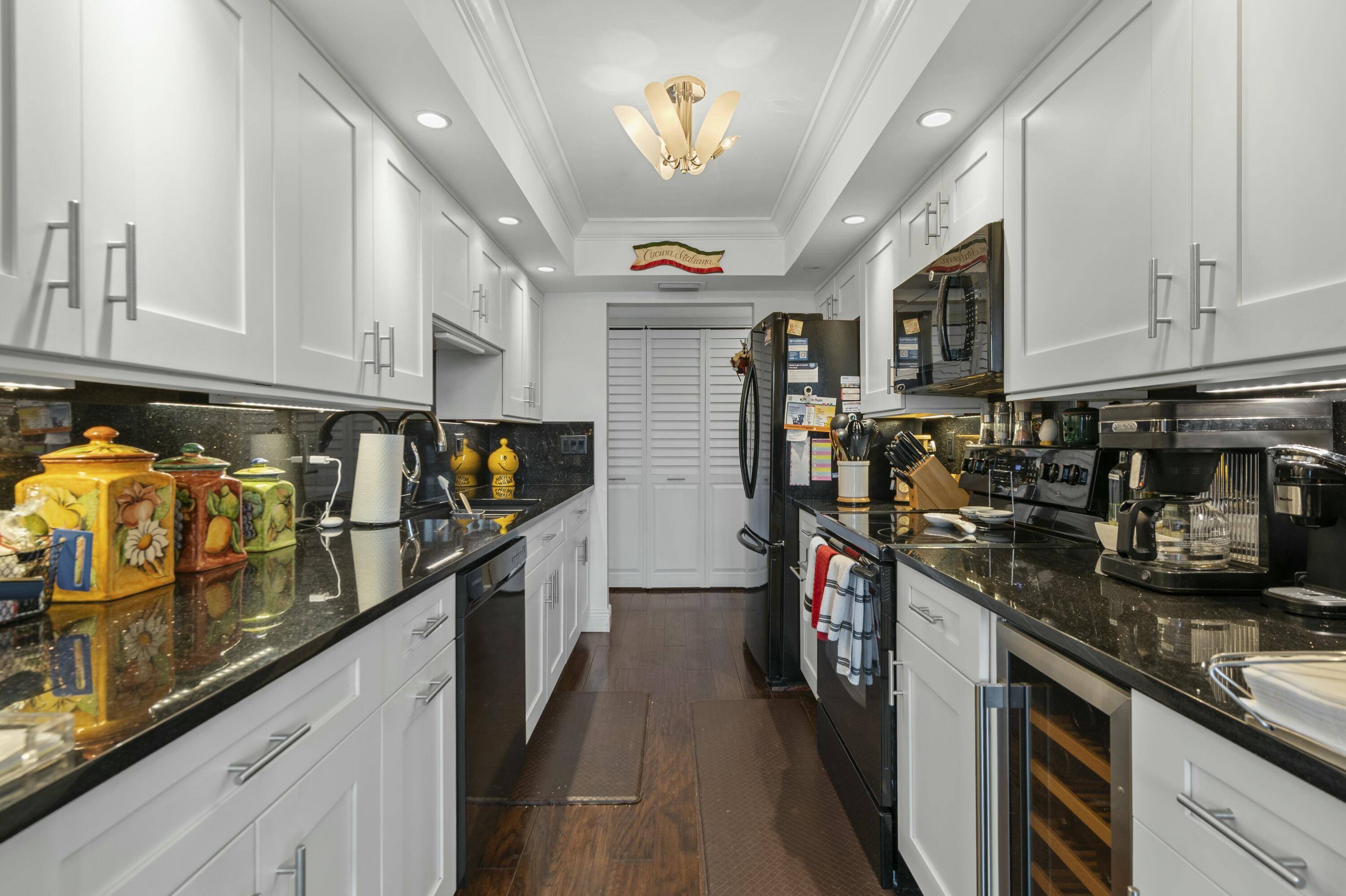 Boca Raton, FL 33487,800 Jeffery ST 303