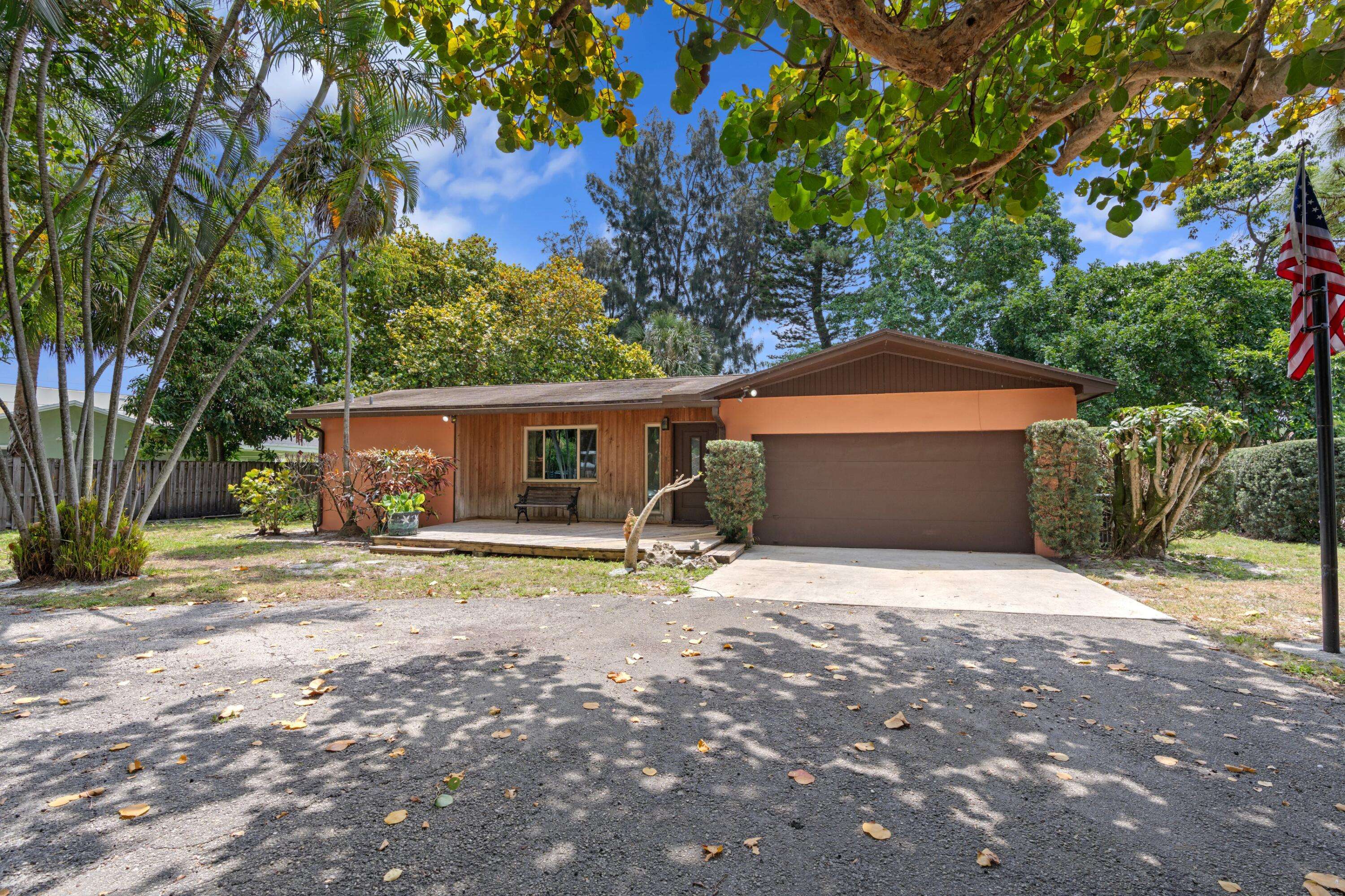 Palm Springs, FL 33406,4284 Forest LN