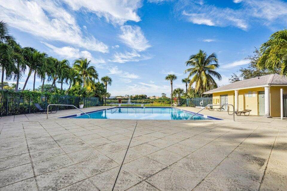 Boynton Beach, FL 33436,1626 W Meadows CIR 1626