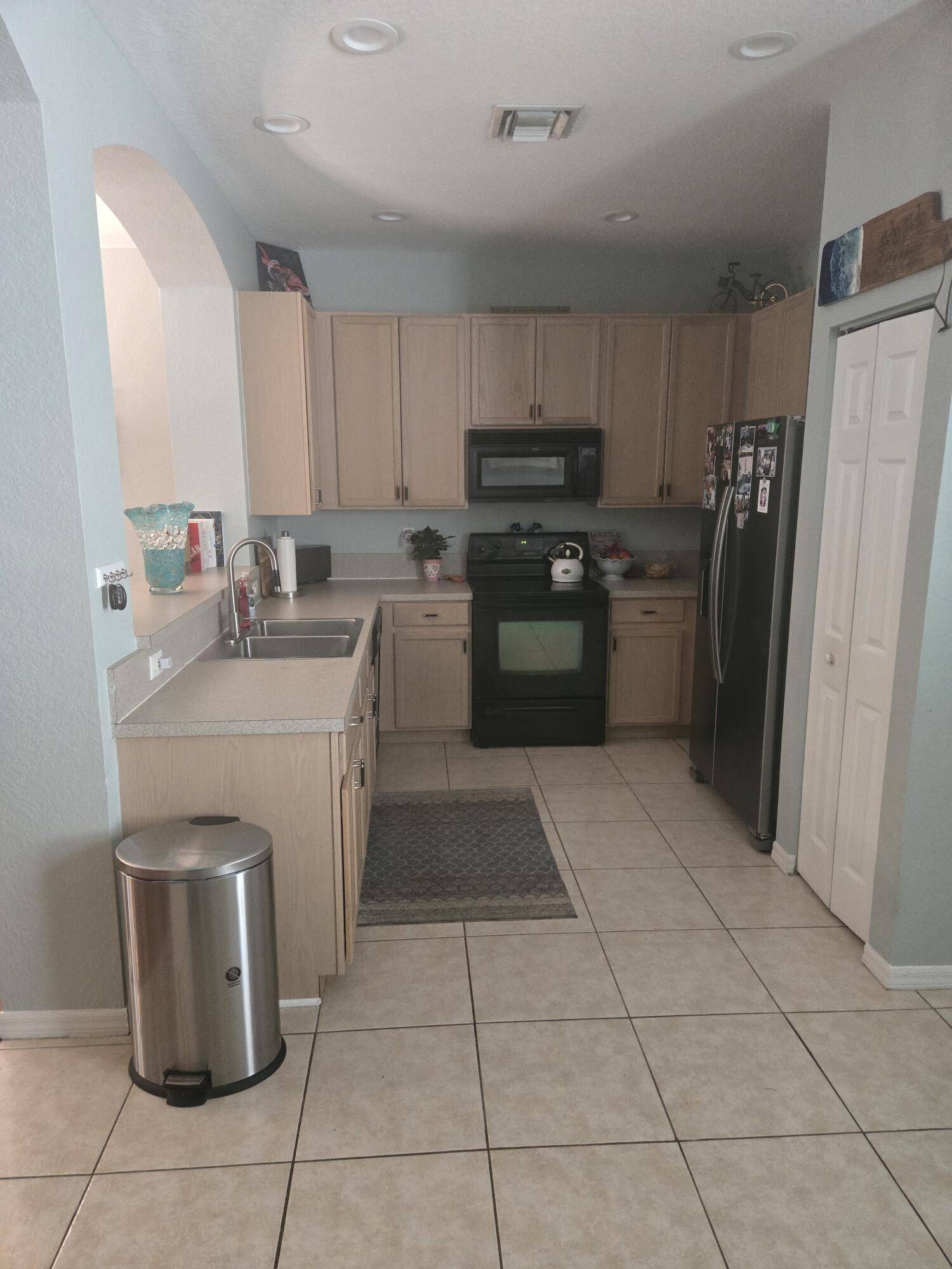 Jupiter, FL 33458,121 Seagrape DR 103