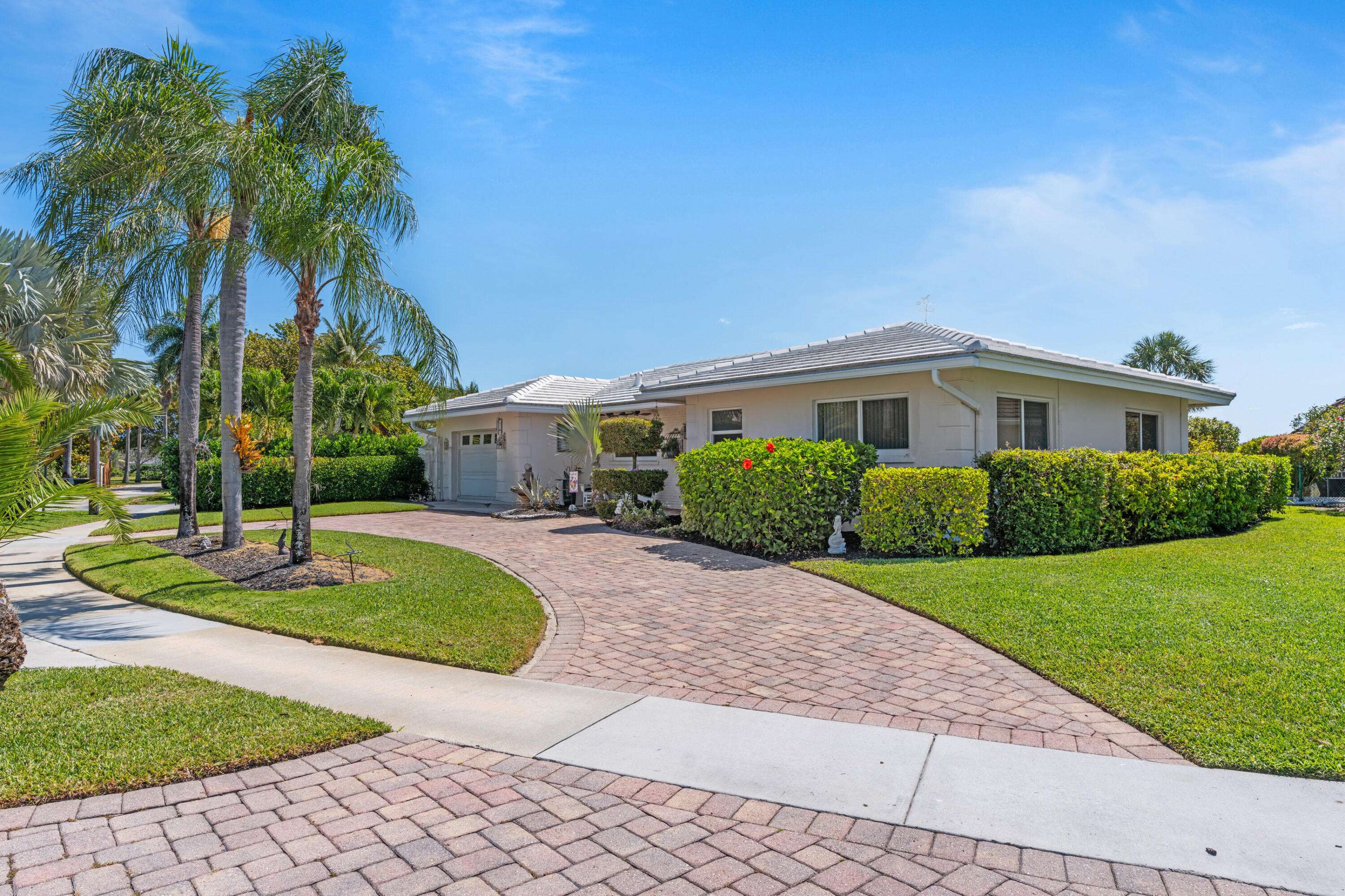 Boca Raton, FL 33486,998 SW 11th CT