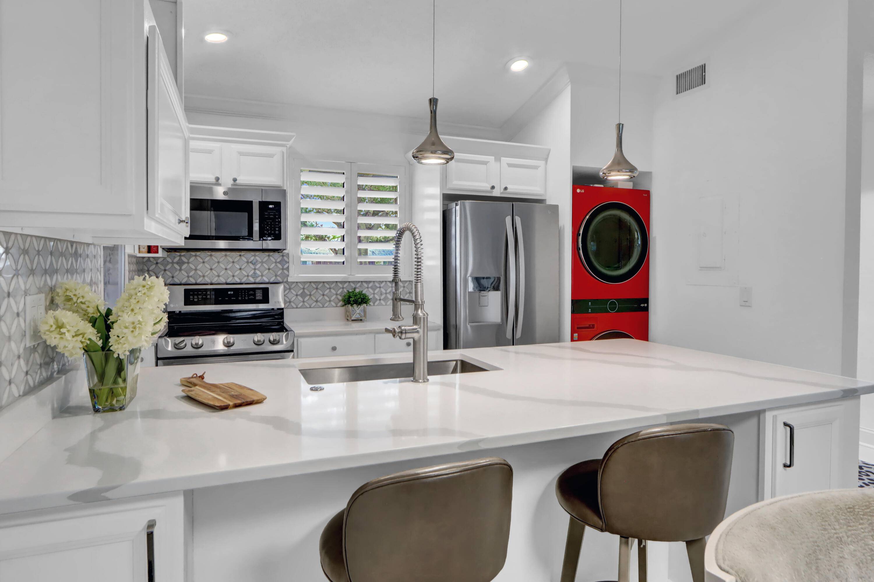 Palm Beach Gardens, FL 33418,603 Club DR 603