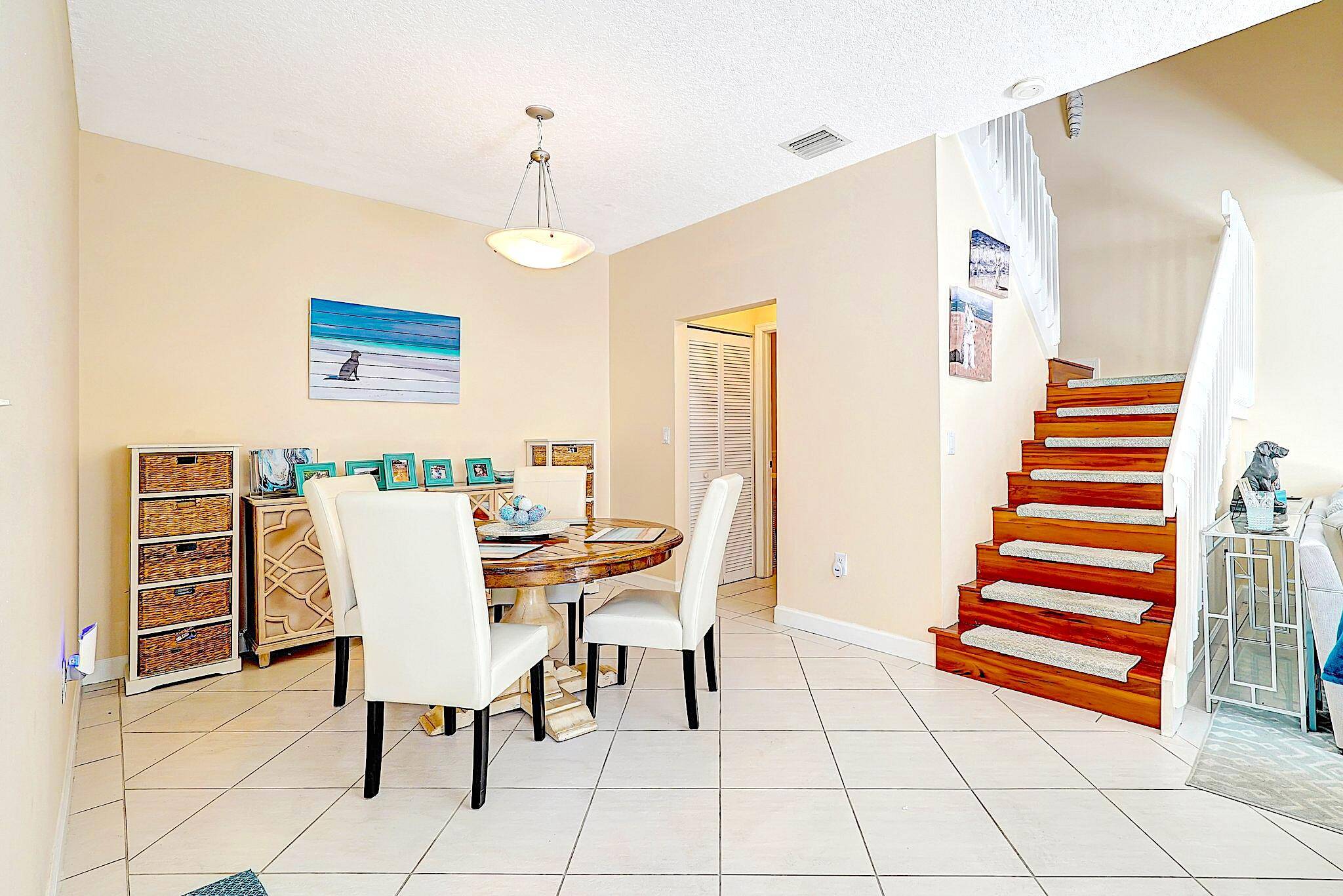 Hollywood, FL 33019,1125 Canella LN