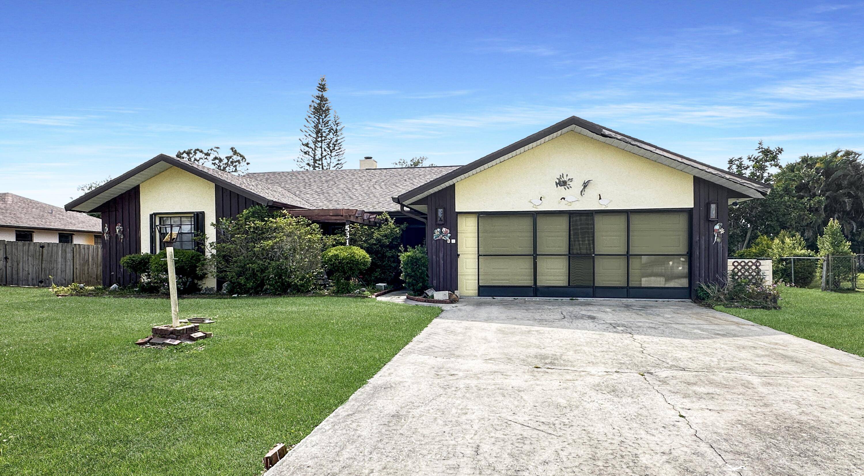 Fort Pierce, FL 34951,5310 E Echo Pines CIR