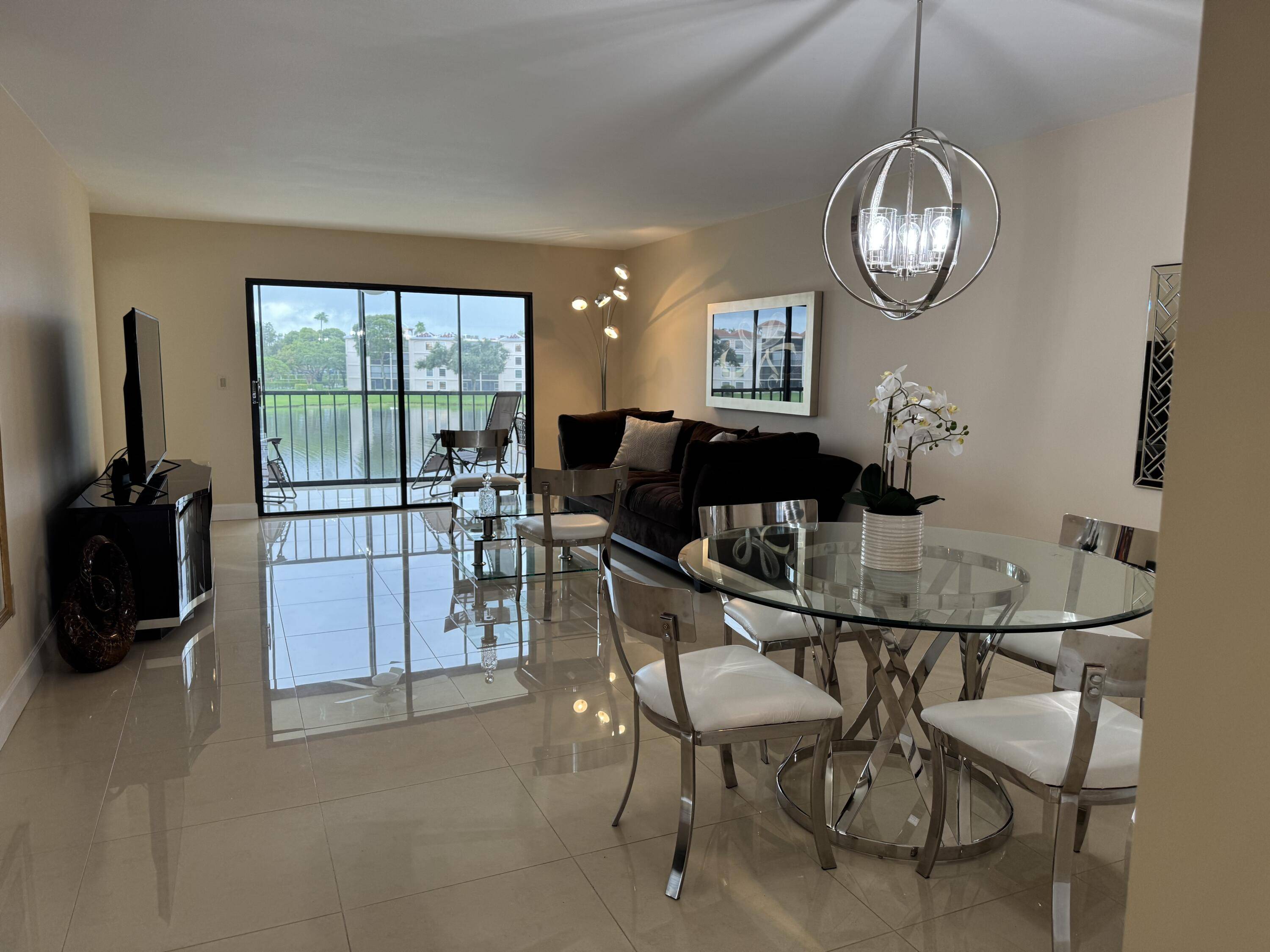 Delray Beach, FL 33484,6149 Pointe Regal CIR 301