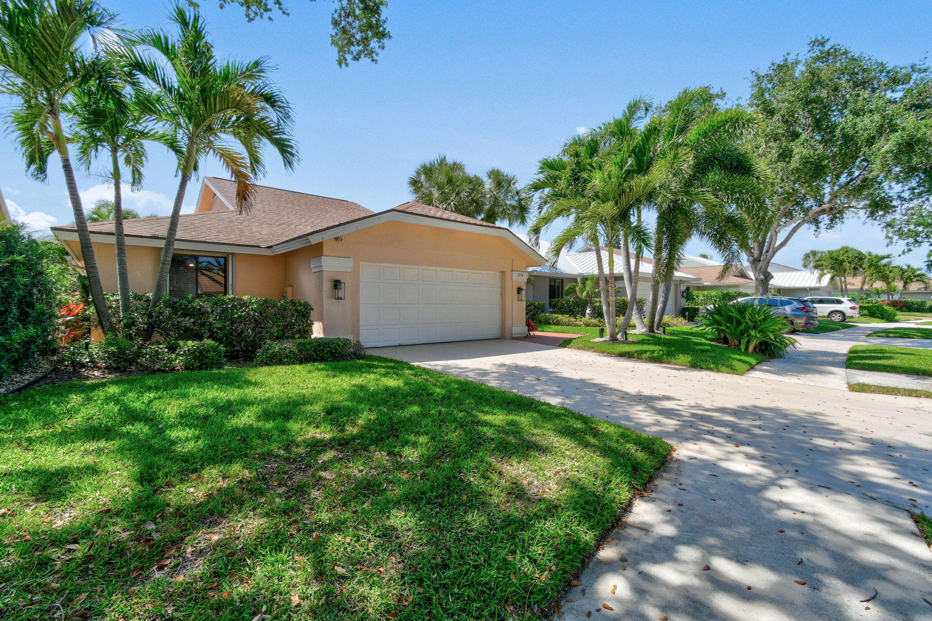 Jupiter, FL 33477,214 E E River Park DR