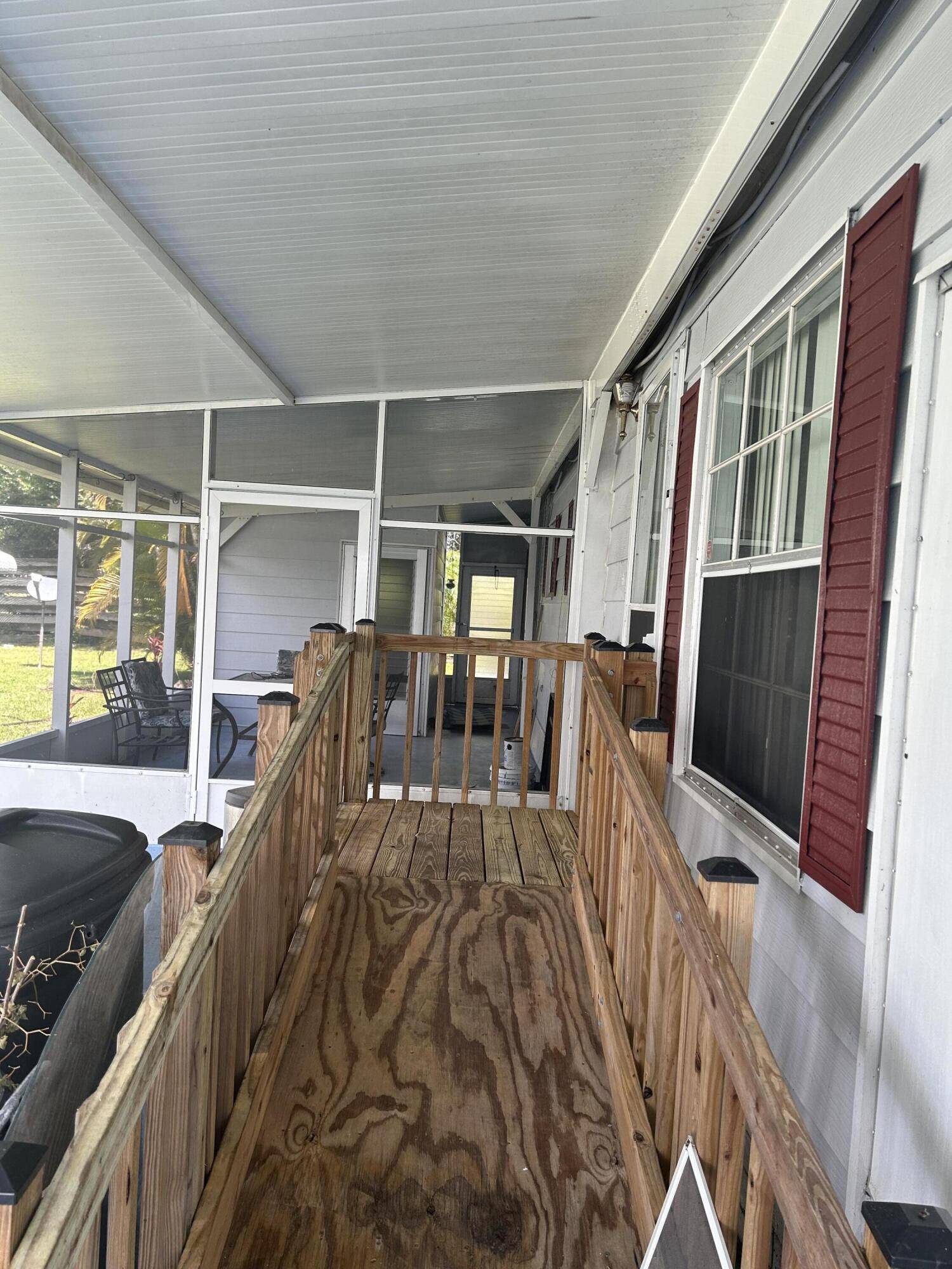 Port Saint Lucie, FL 34952,37 Camino Del Rio