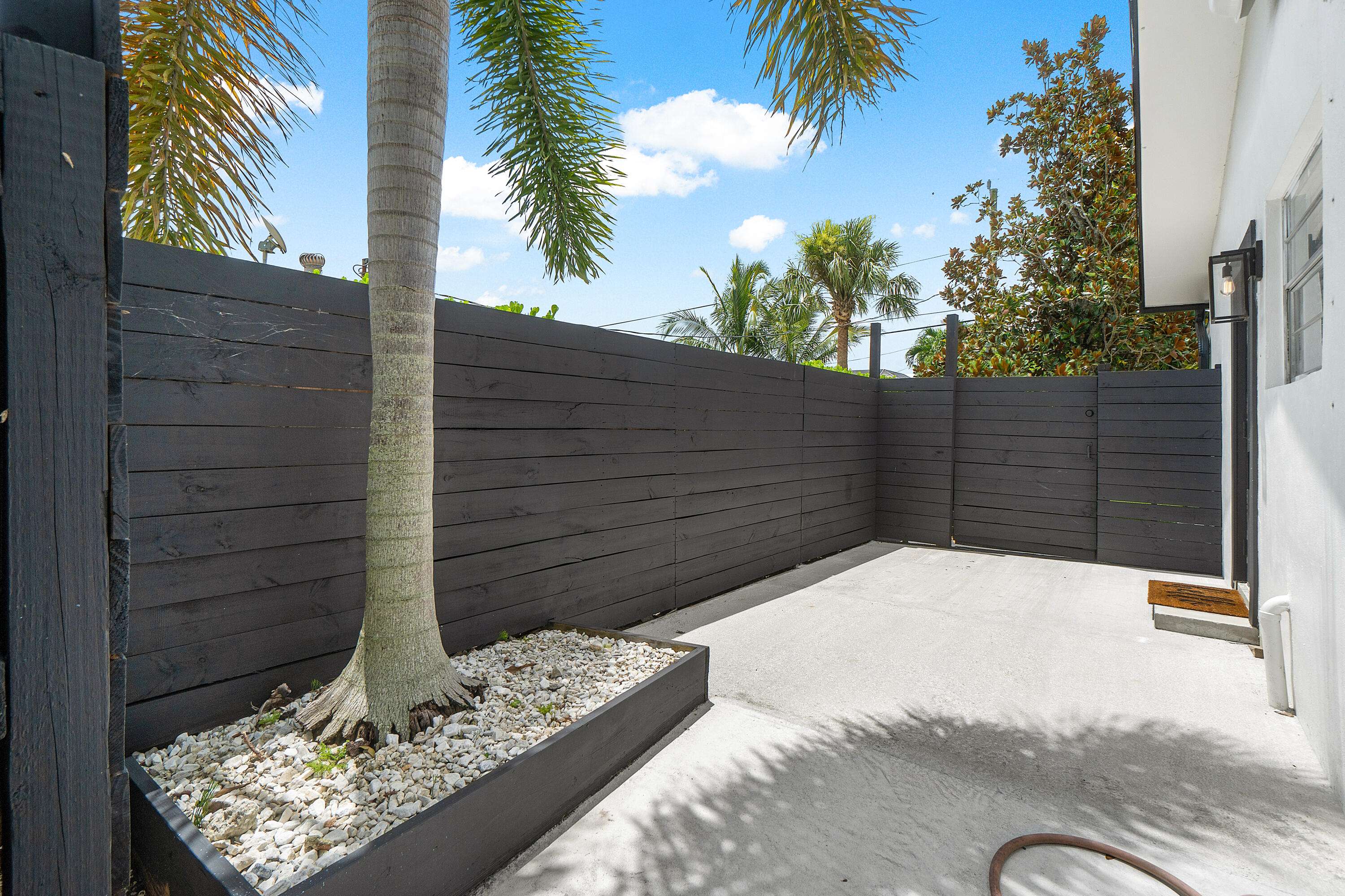 Lake Worth, FL 33467,43 W Plumosa LN S