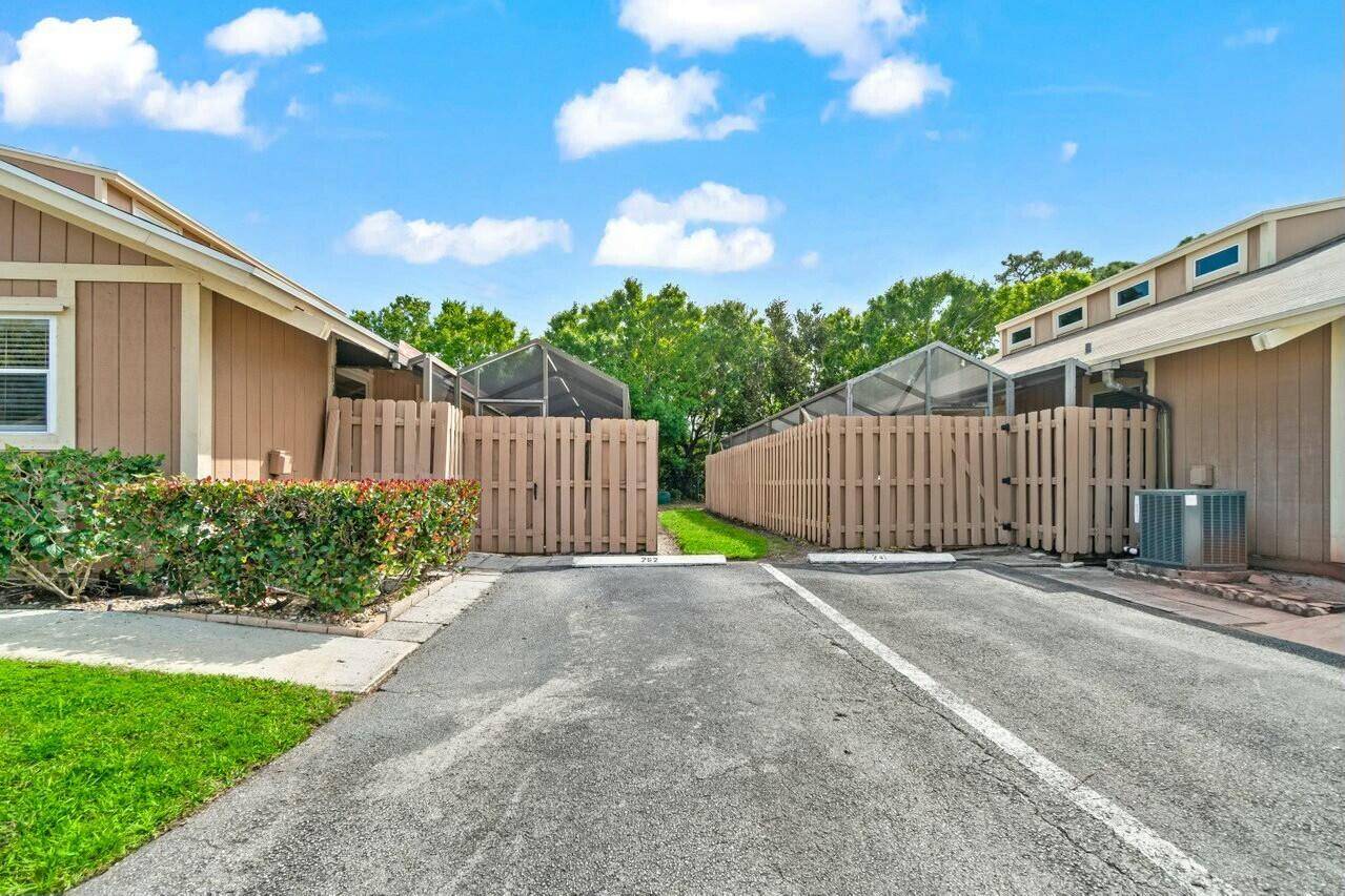Jupiter, FL 33458,262 Maplecrest CIR