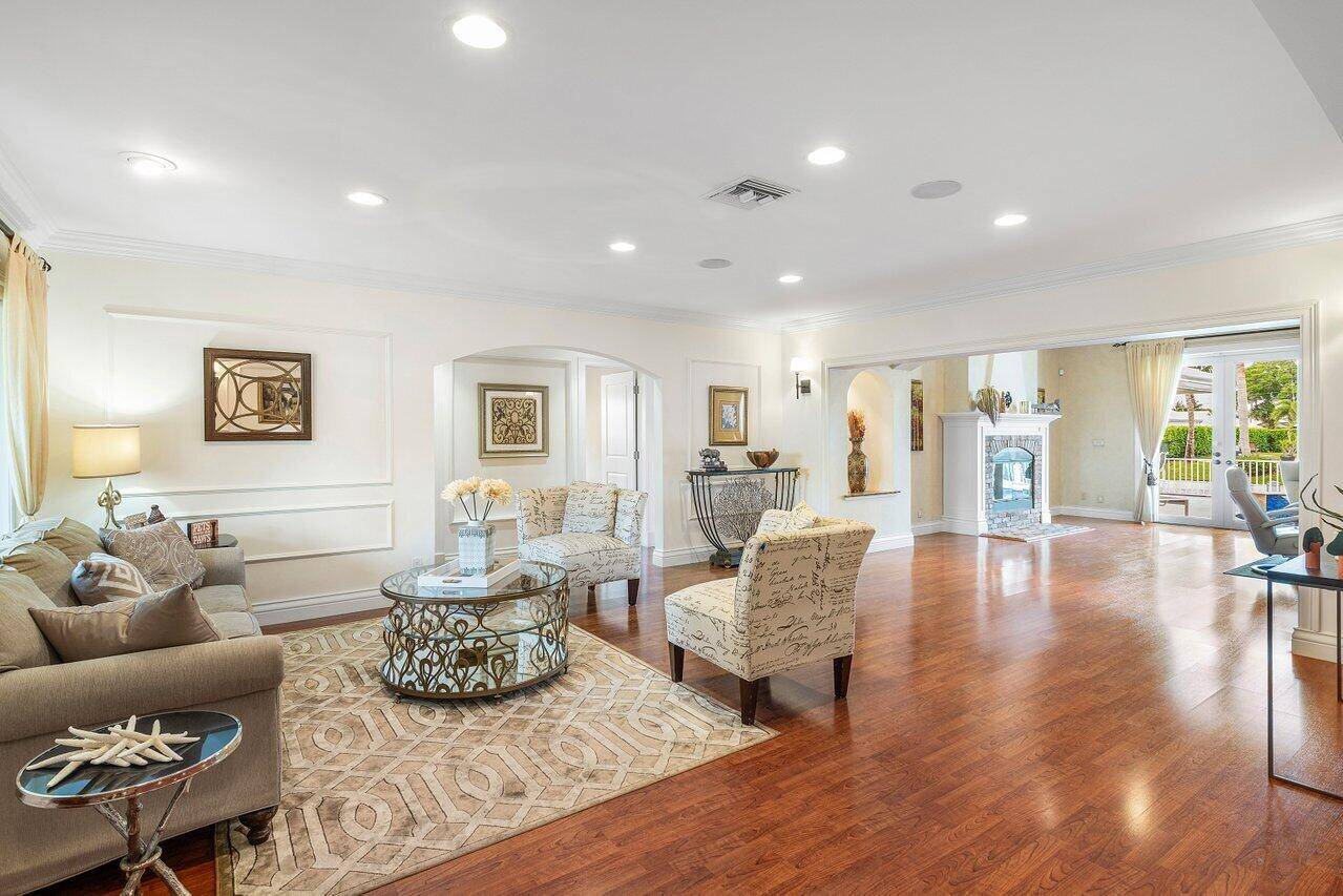 Boca Raton, FL 33486,981 SW Hickory TER