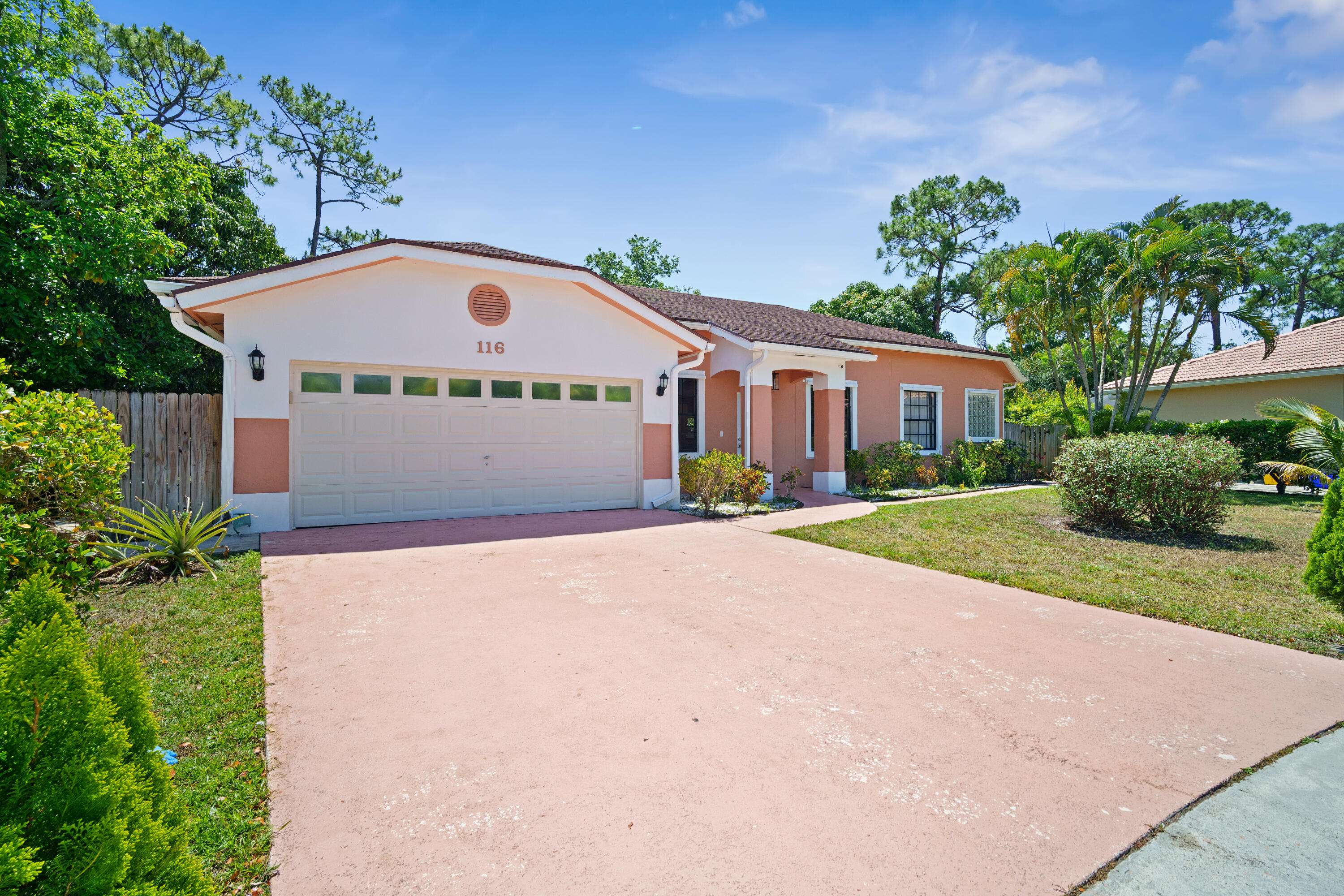 Royal Palm Beach, FL 33411,116 Churchill DR