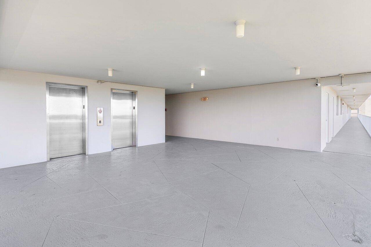 Boca Raton, FL 33487,5961 NW 2nd 6080 AVE Four