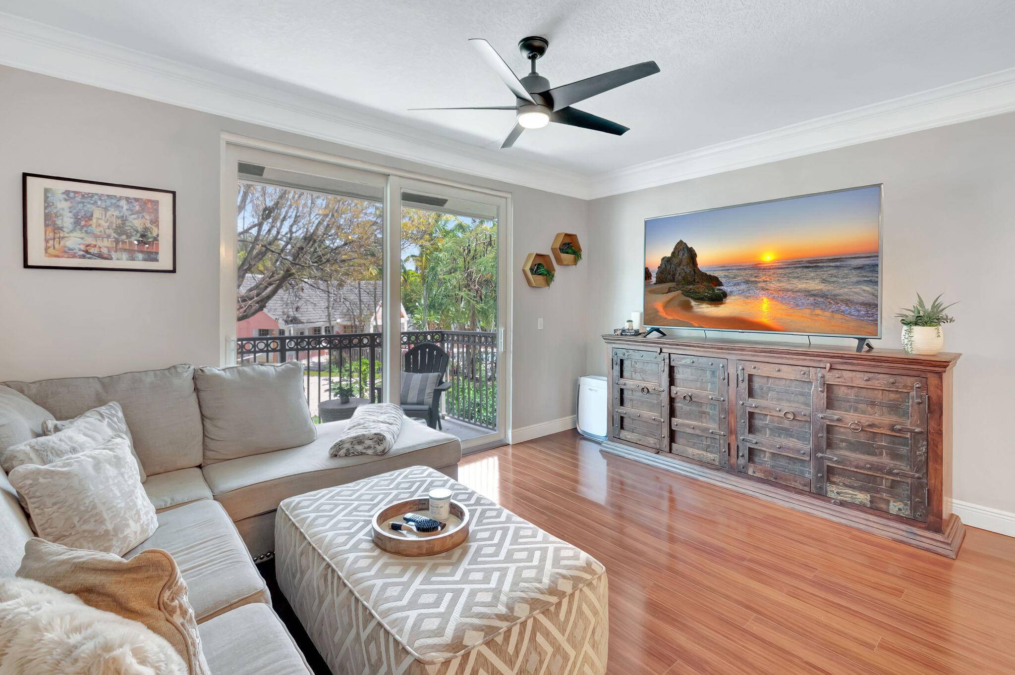 Delray Beach, FL 33444,2022 Alta Meadows LN 605