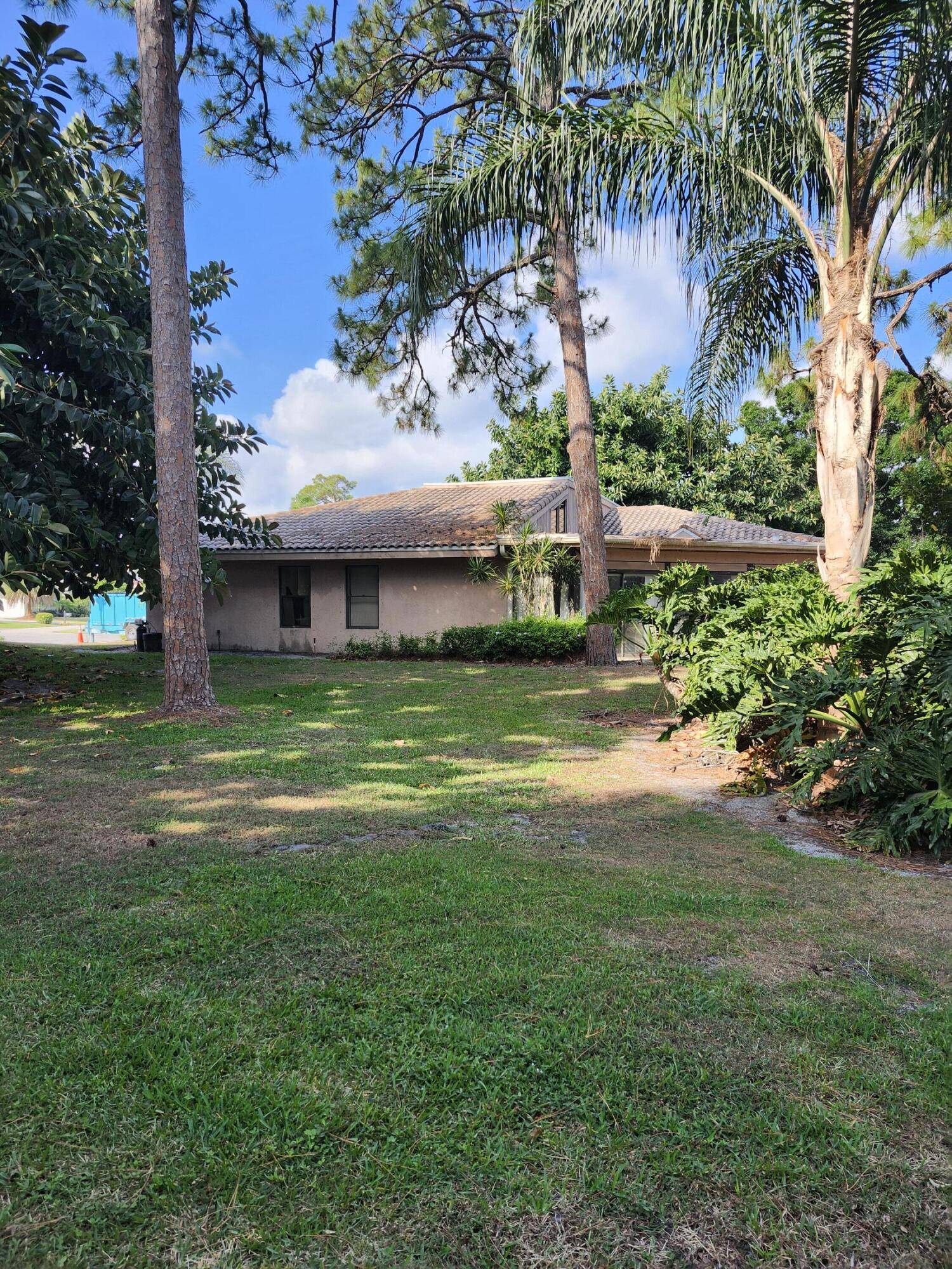 Palm Beach Gardens, FL 33418,6339 Woodthrush CT