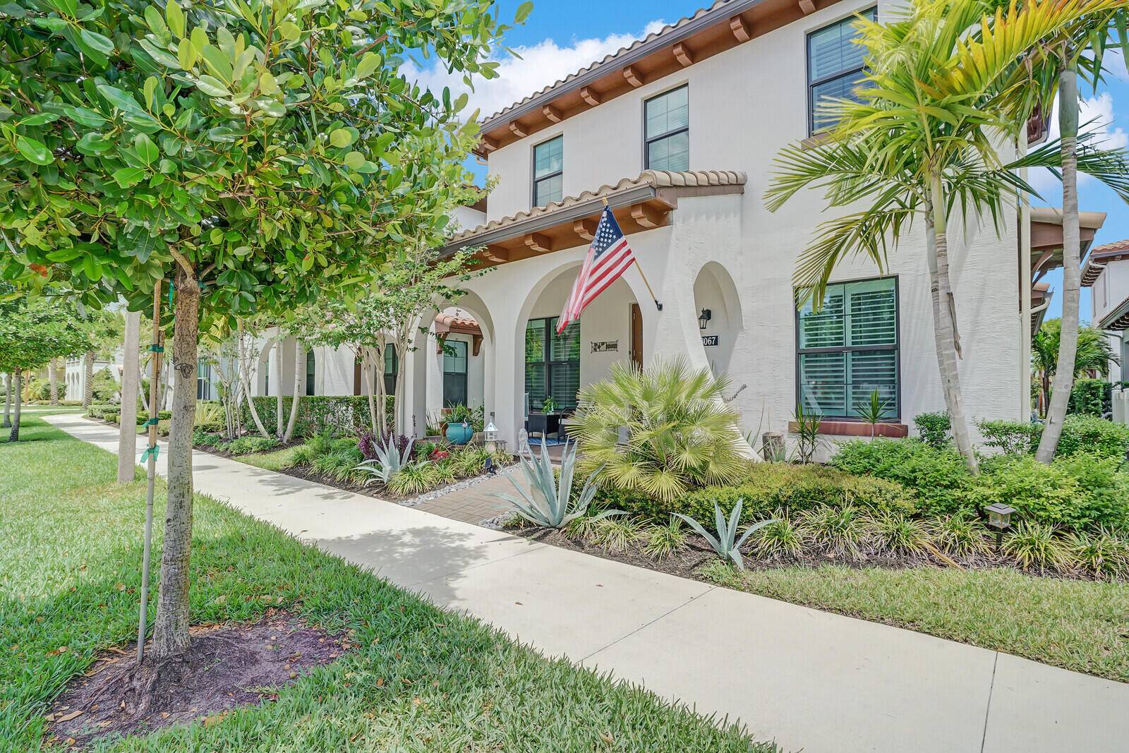 Palm Beach Gardens, FL 33418,8067 Hobbes WAY