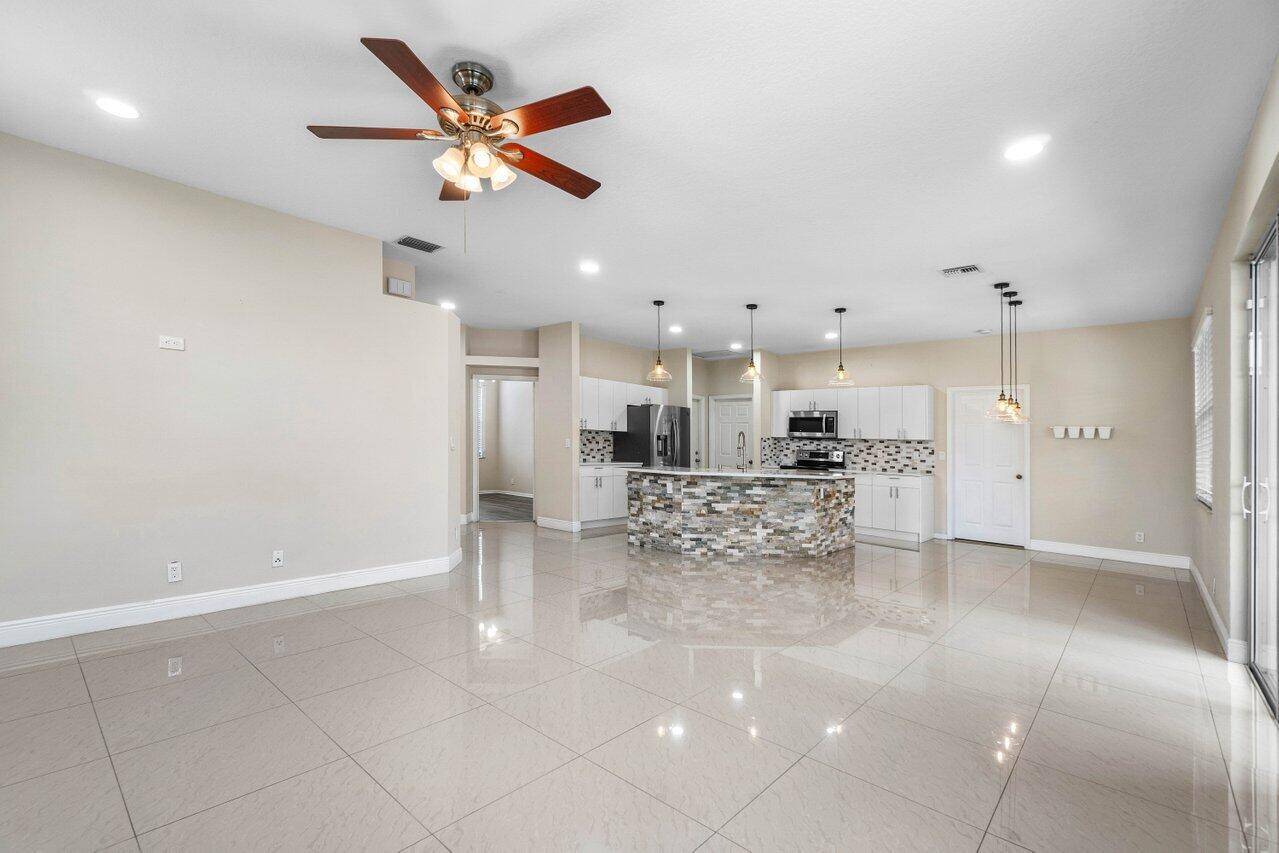 Greenacres, FL 33413,1403 Bethpage WAY
