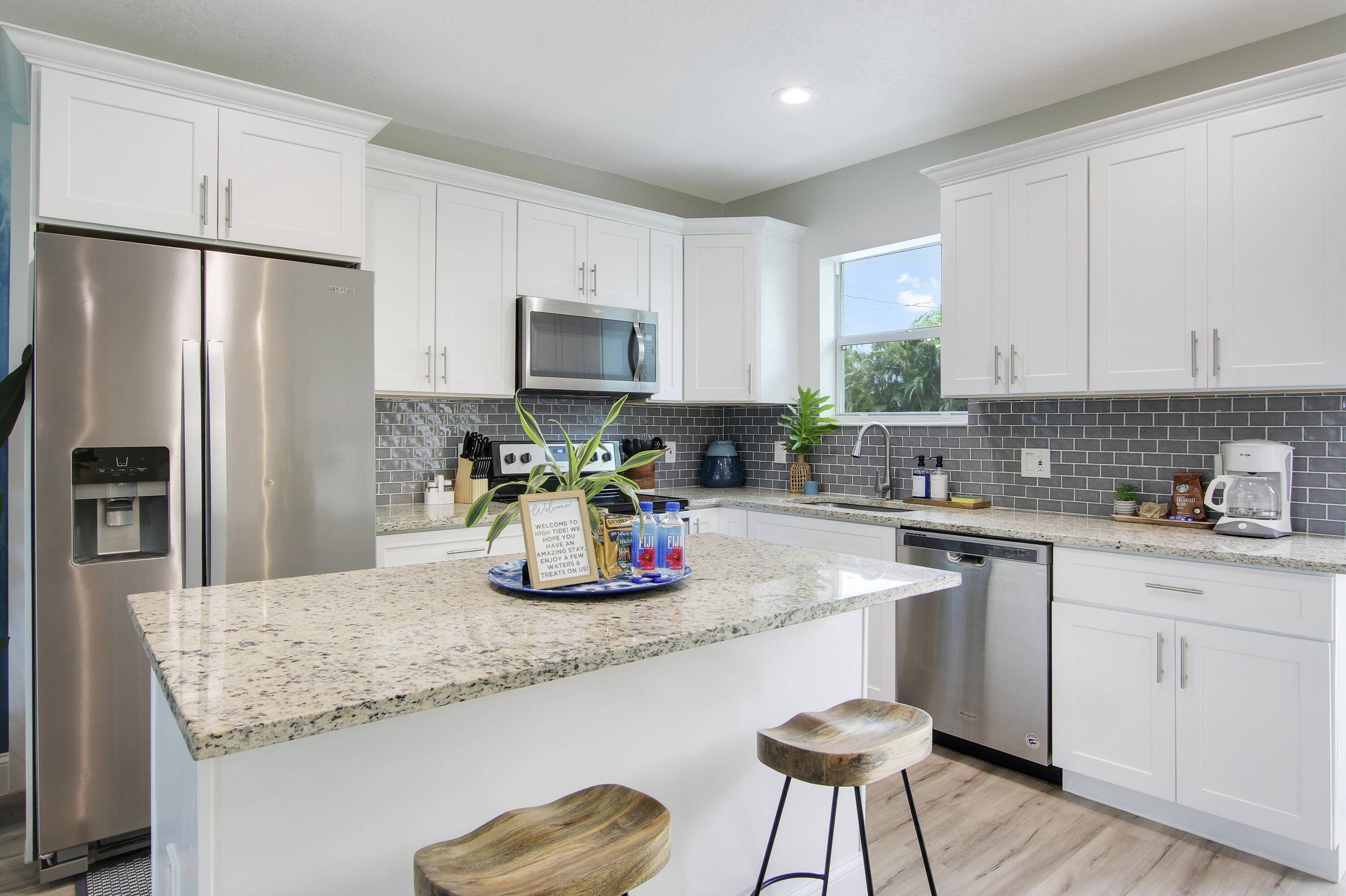 North Palm Beach, FL 33403,2559 Conroy DR