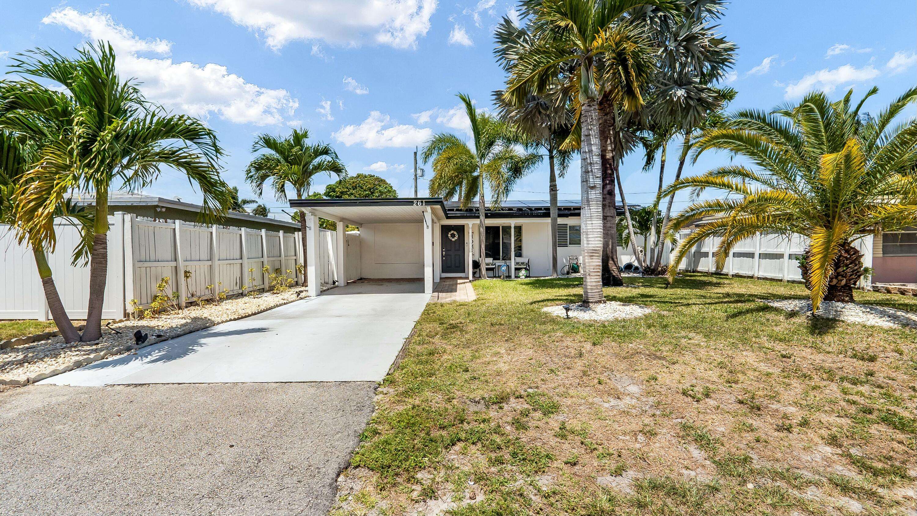 Oakland Park, FL 33334,261 NW 47th CT