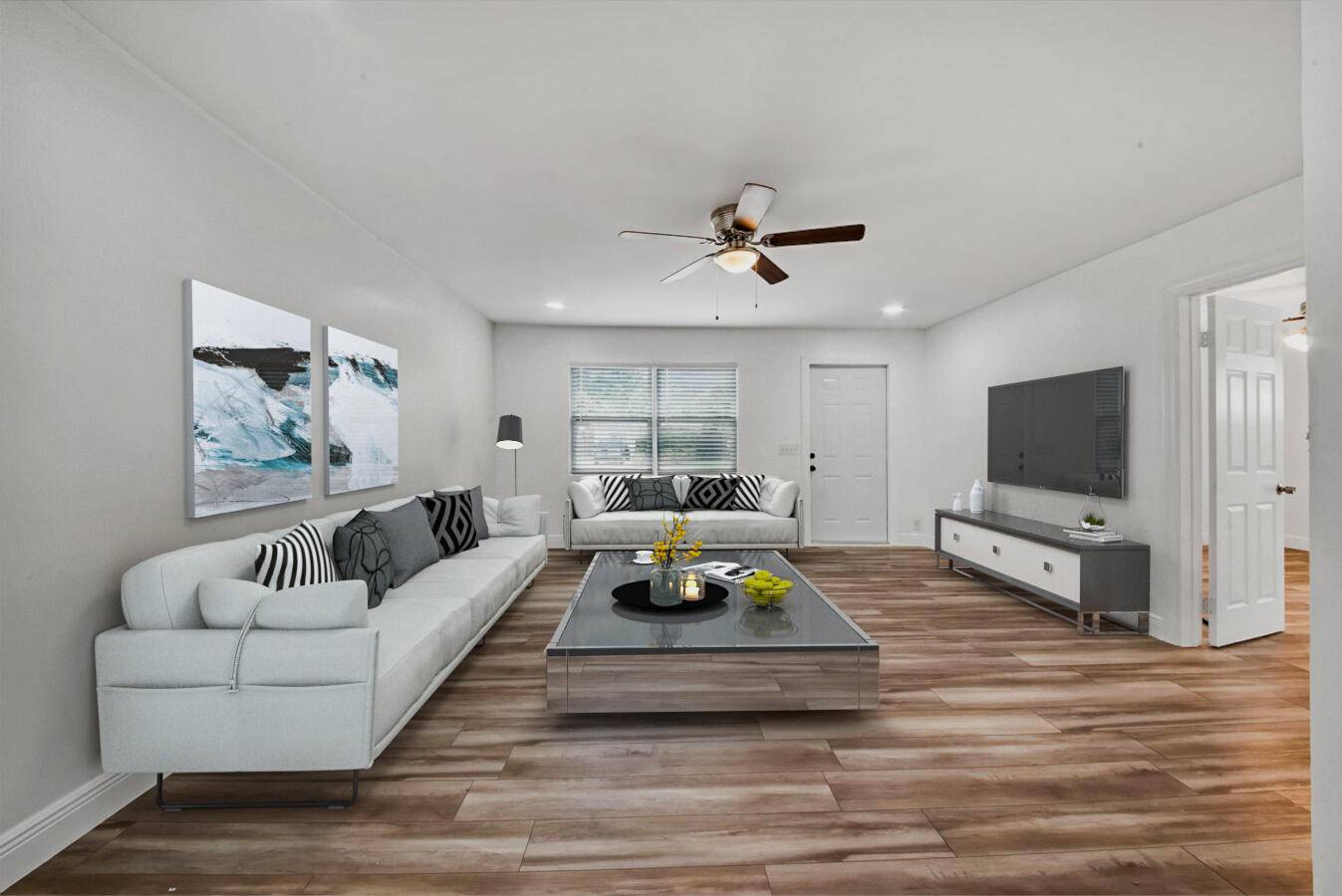 Lantana, FL 33462,526 W Perry ST A